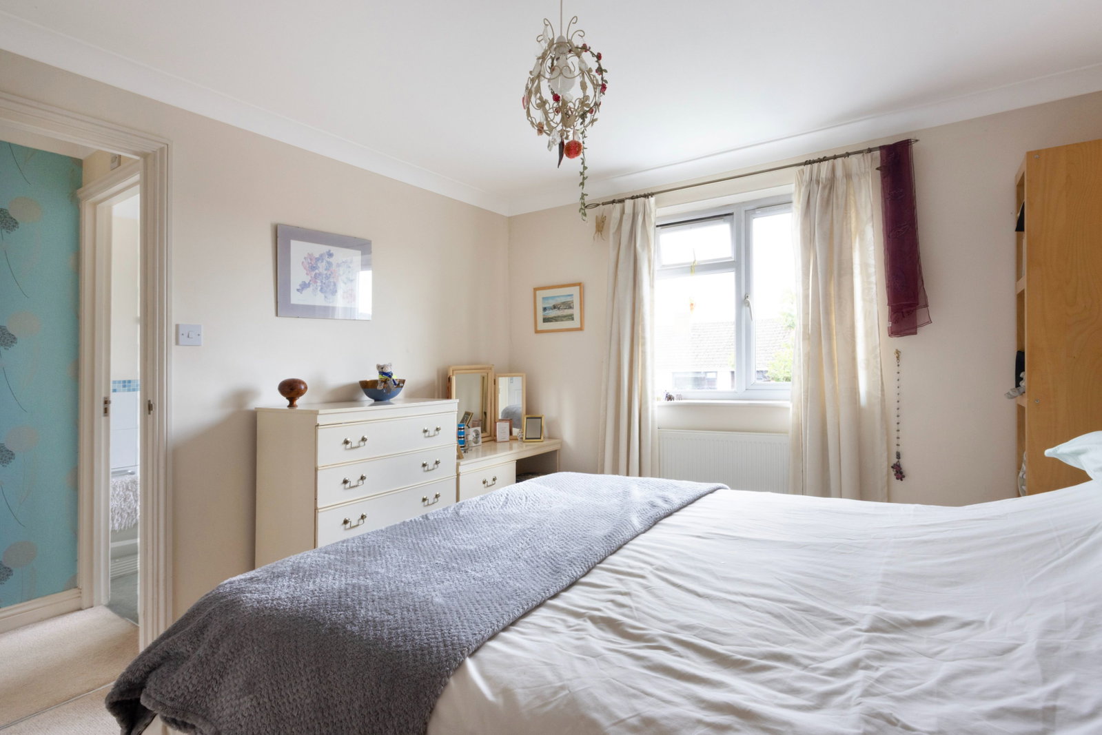 Semi Detached House for sale in Cheltenham, Beeches Road, Charlton Kings, Cheltenham, GL53 8NJ