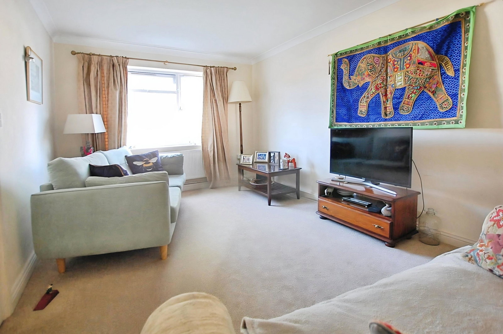 Semi Detached House for sale in Cheltenham, Beeches Road, Charlton Kings, Cheltenham, GL53 8NJ