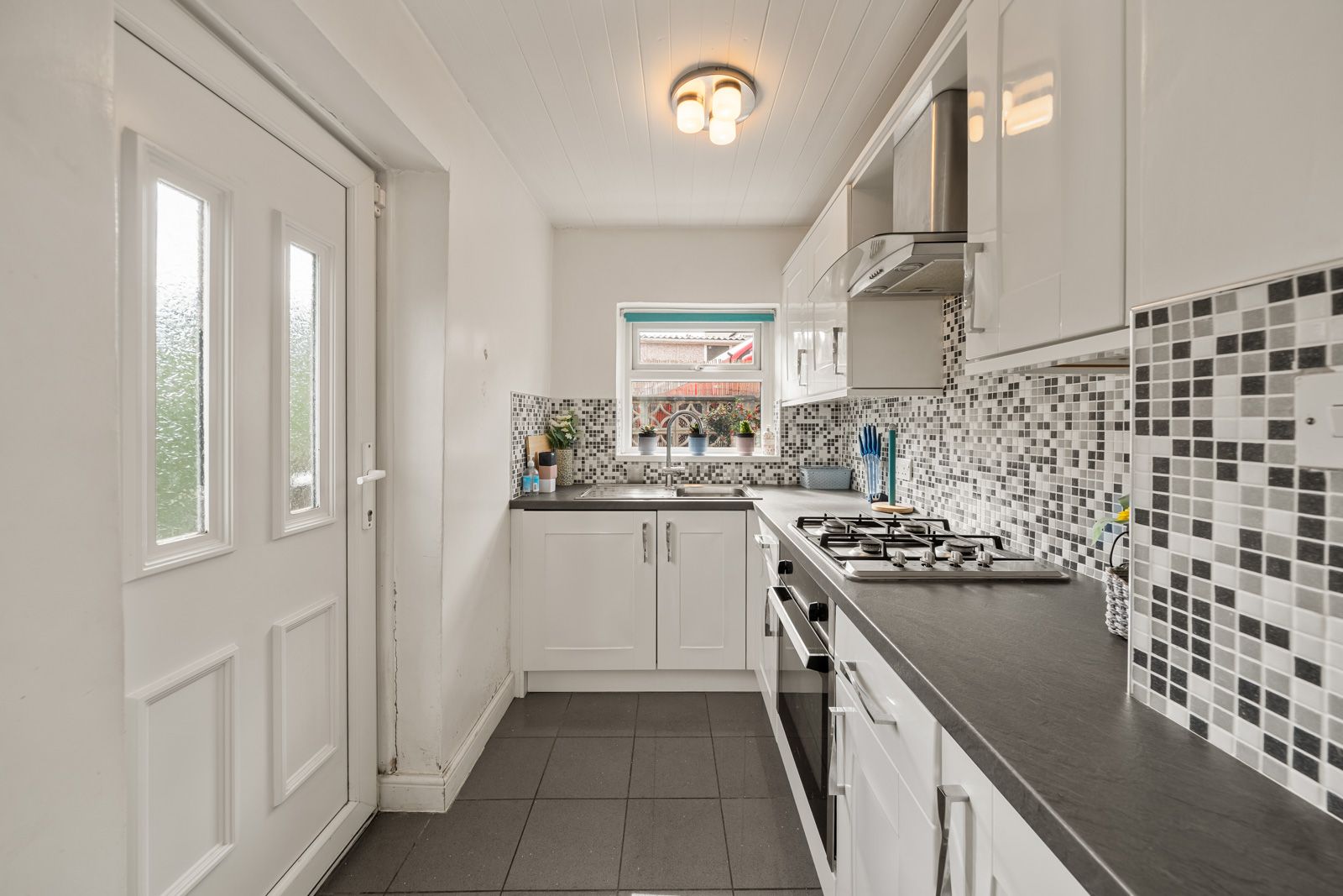 Semi Detached House for sale in Elland, Lower Edge Road, Elland, HX5