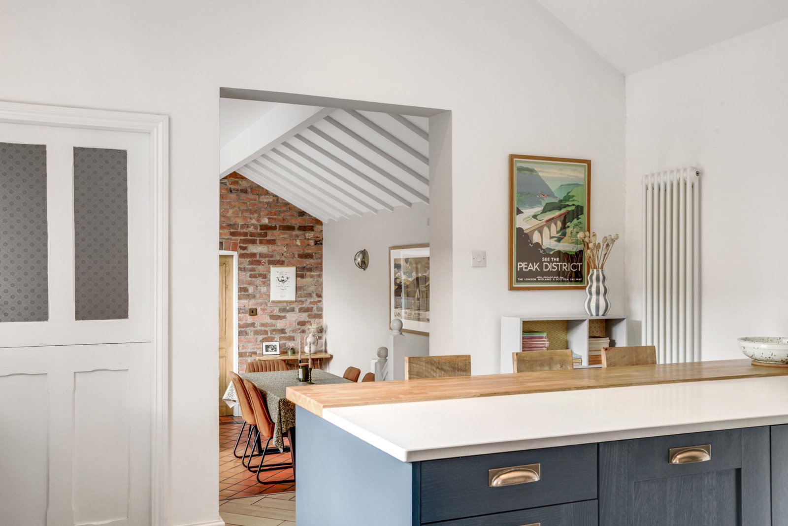 Semi Detached House for sale in Nottingham, Bingham Road, Radcliffe-on-Trent, NG12, 1900 m²