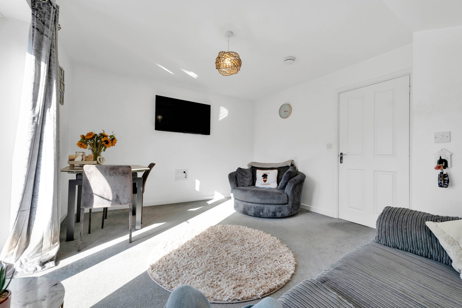 Semi Detached House for sale in Loughborough, Lovett Crescent, Mountsorrel, Loughborough, LE12 7ZE