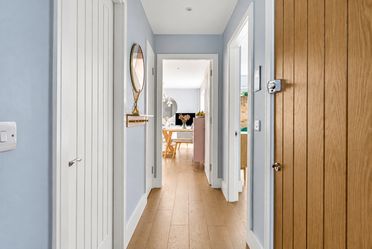 Ground Floor Flat for sale in London, Longmans Mews, London, SW20 8DH