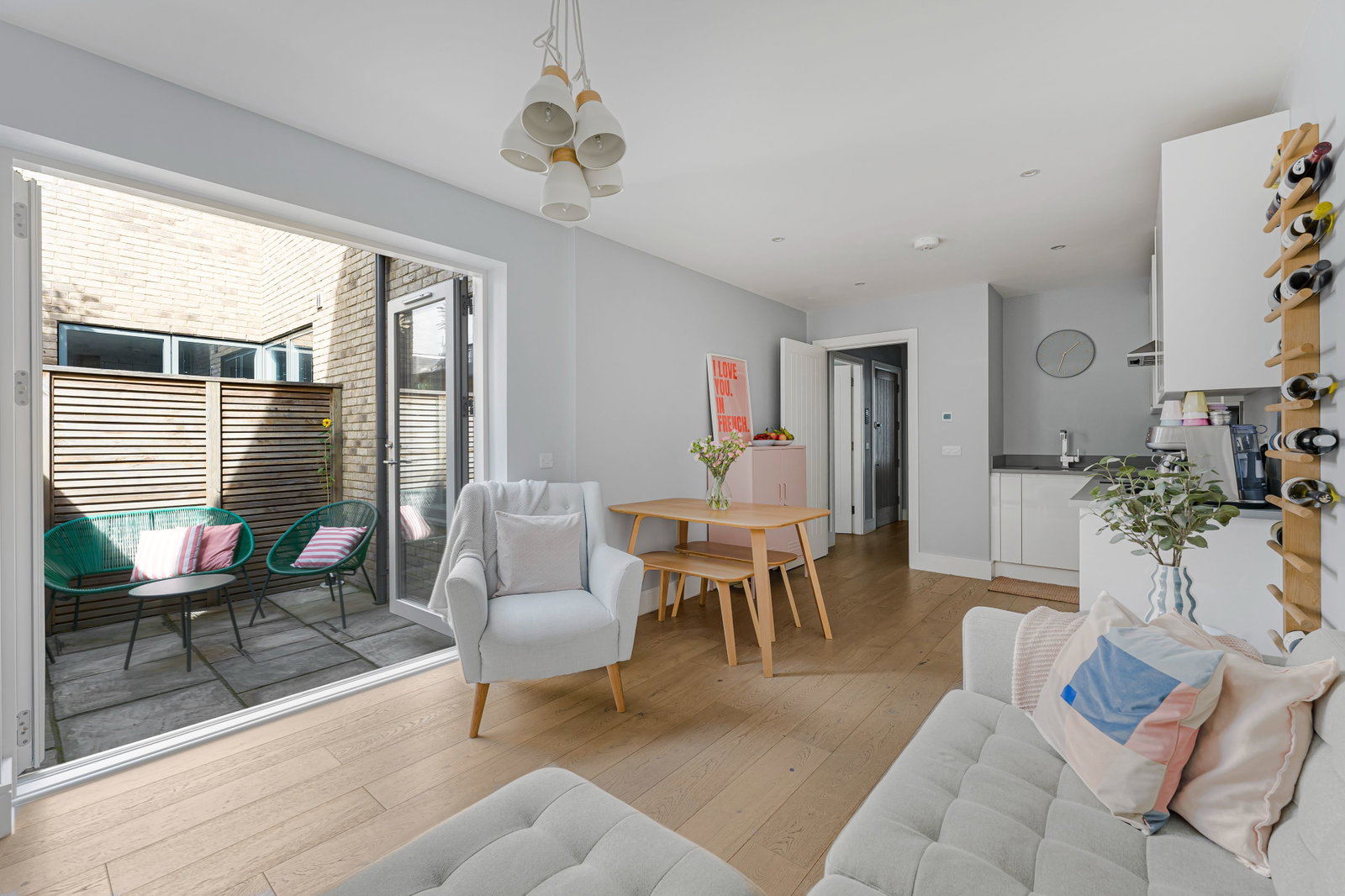 Ground Floor Flat for sale in London, Longmans Mews, London, SW20 8DH