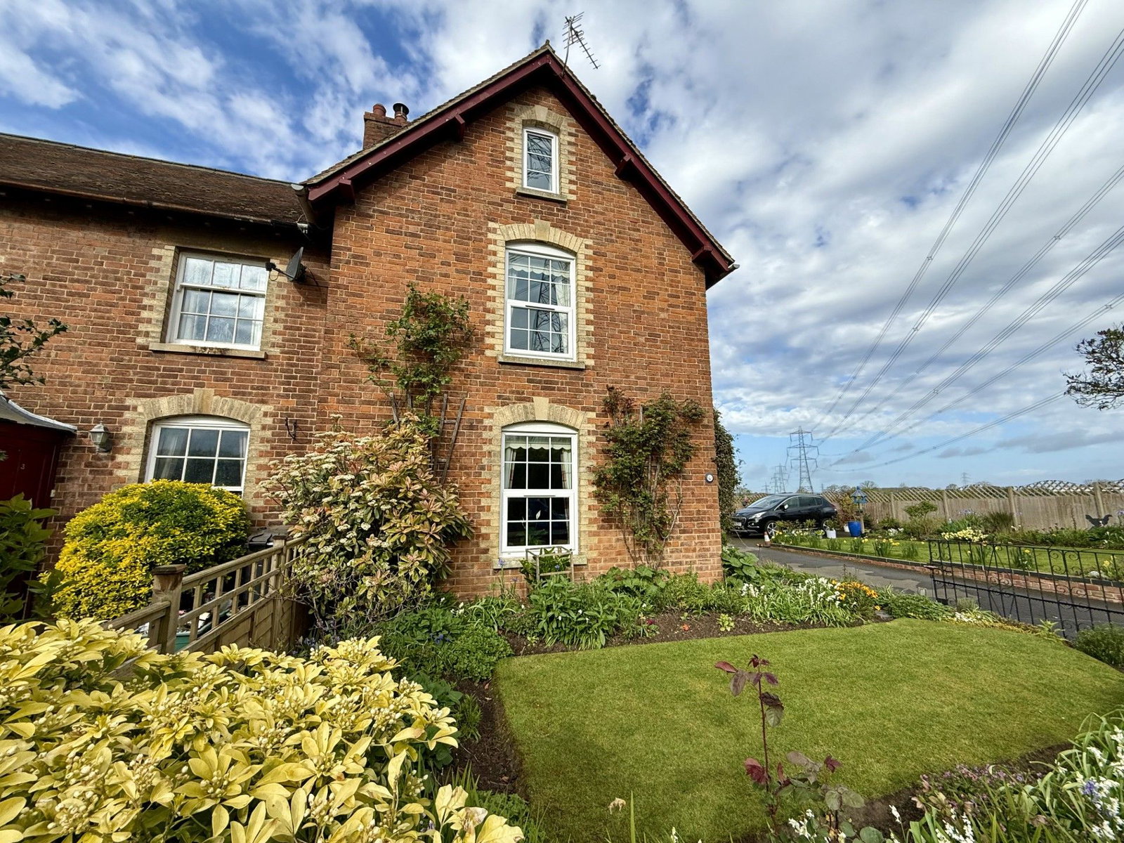 Semi Detached House for sale in Gloucester, Barbers Bridge, Gloucester, GL2 8DX, 1240 m²