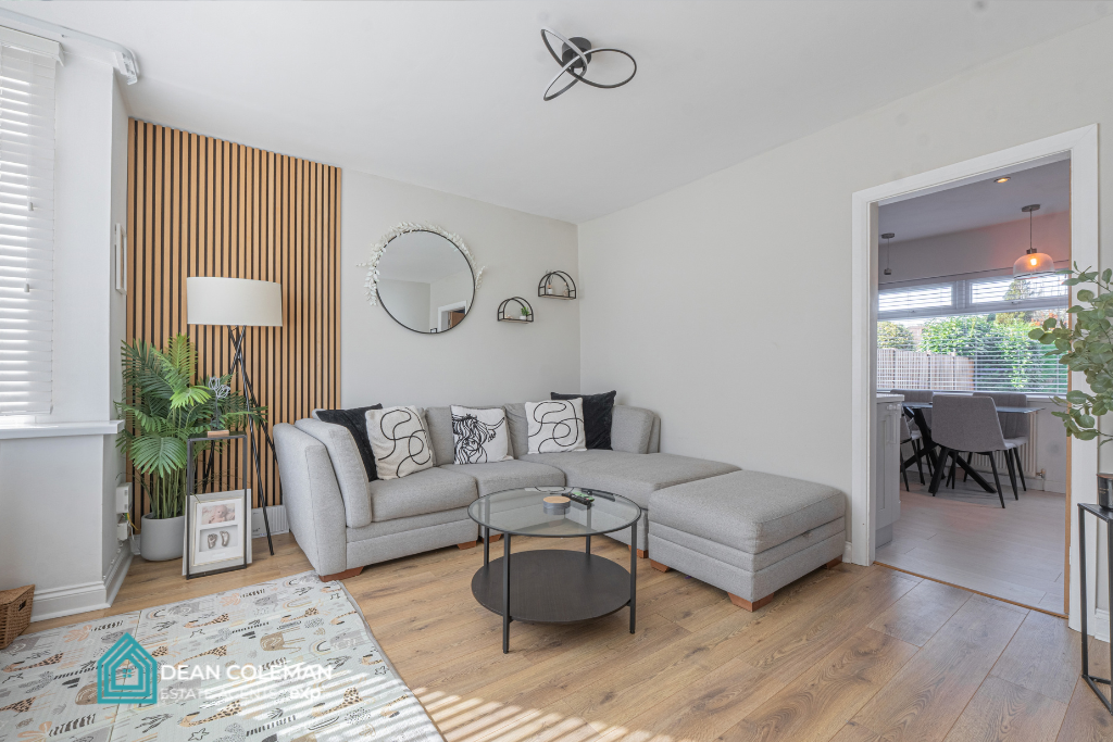 Semi Detached House for sale in Birmingham, Kingswood Road, Longbridge, B31 4RU, 820 m²
