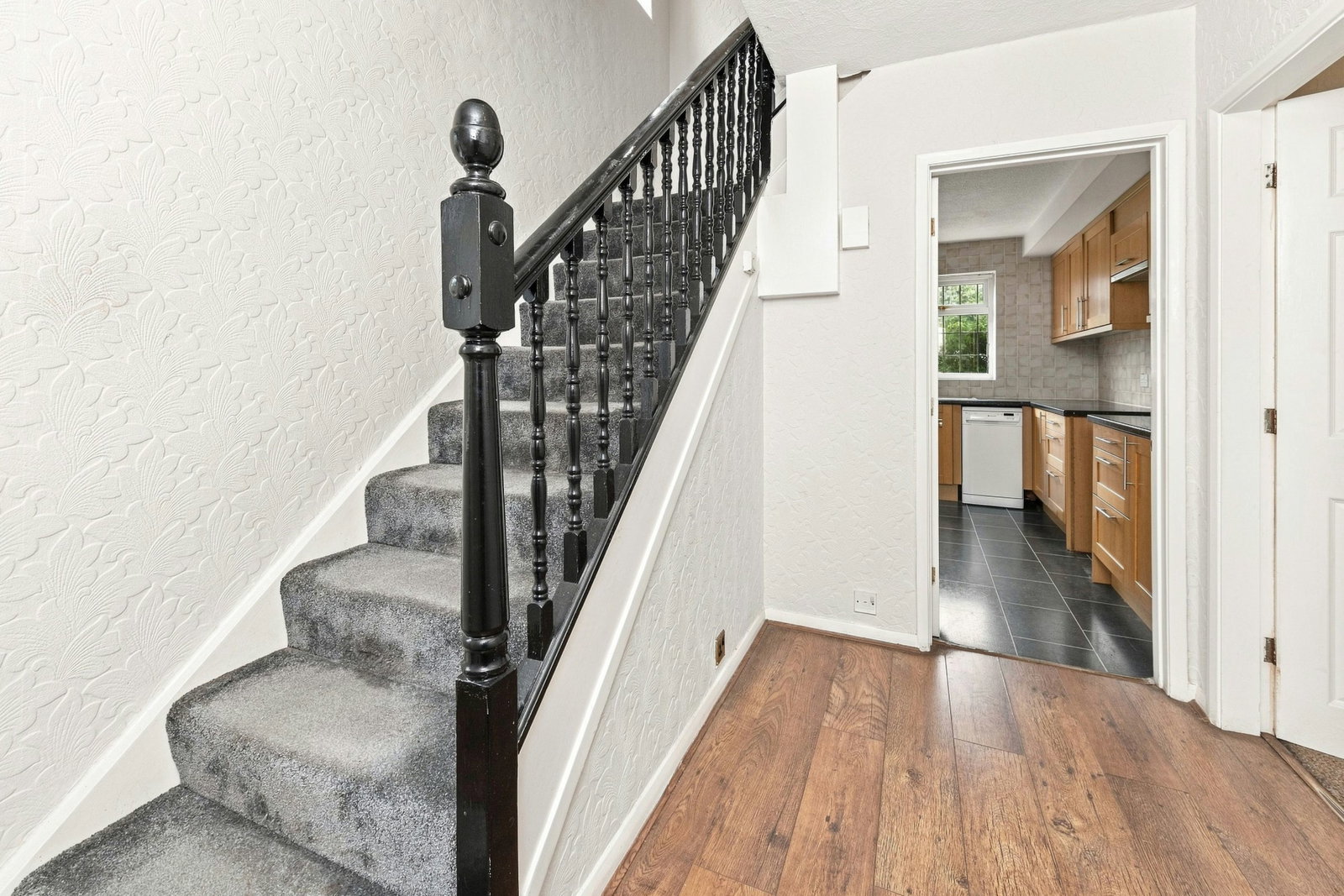 Semi Detached House for sale in Leeds, Ring Road, Halton, Leeds, LS15 7AE