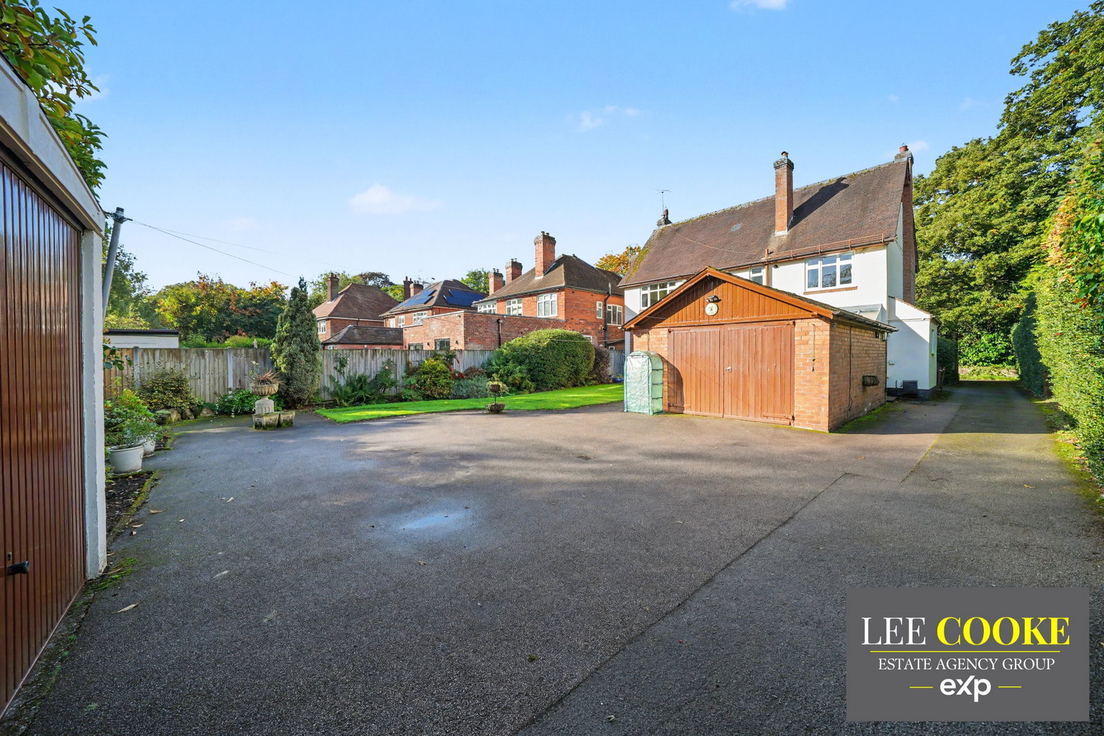 Detached House for sale in Stafford, Rowley Avenue, Rowley Park, Stafford, ST17 9AA