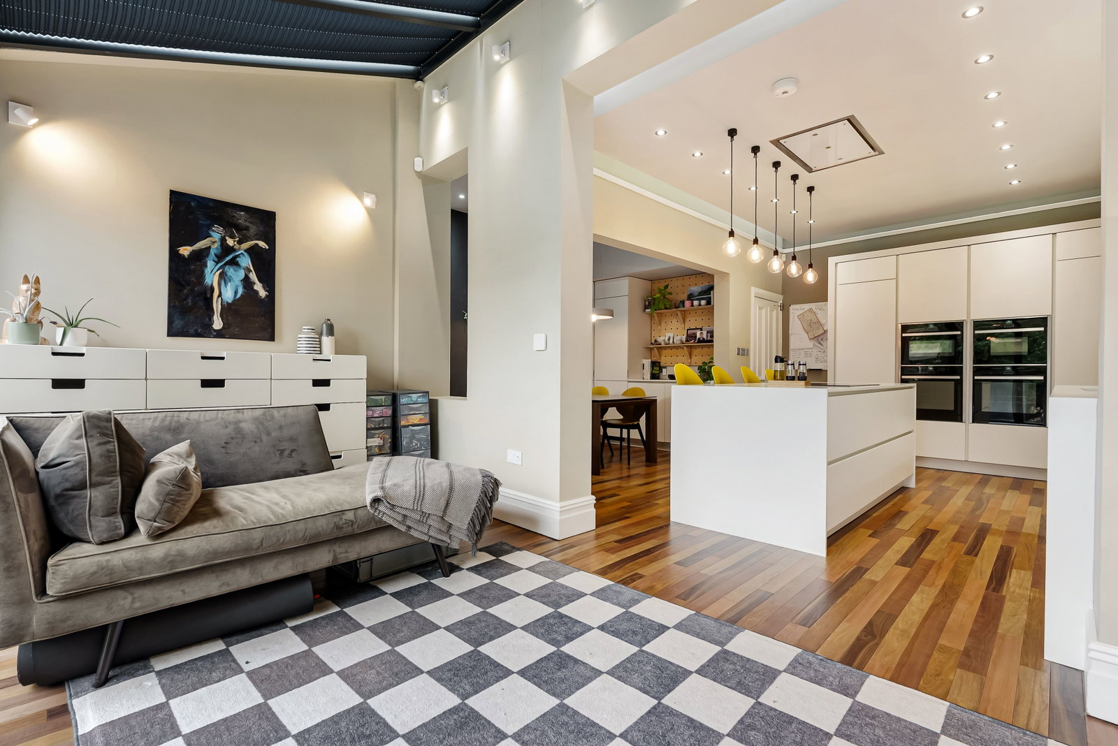 Semi Detached House for sale in Manchester, Zetland Road, Chorlton, 2000 m²