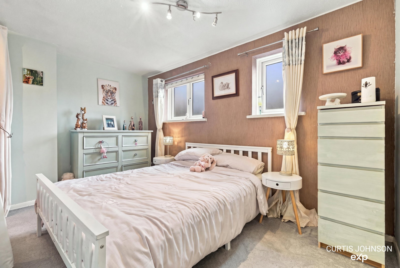 Terraced House for sale in Basildon, Chalvedon Avenue, Pitsea, Basildon, SS13 1AF