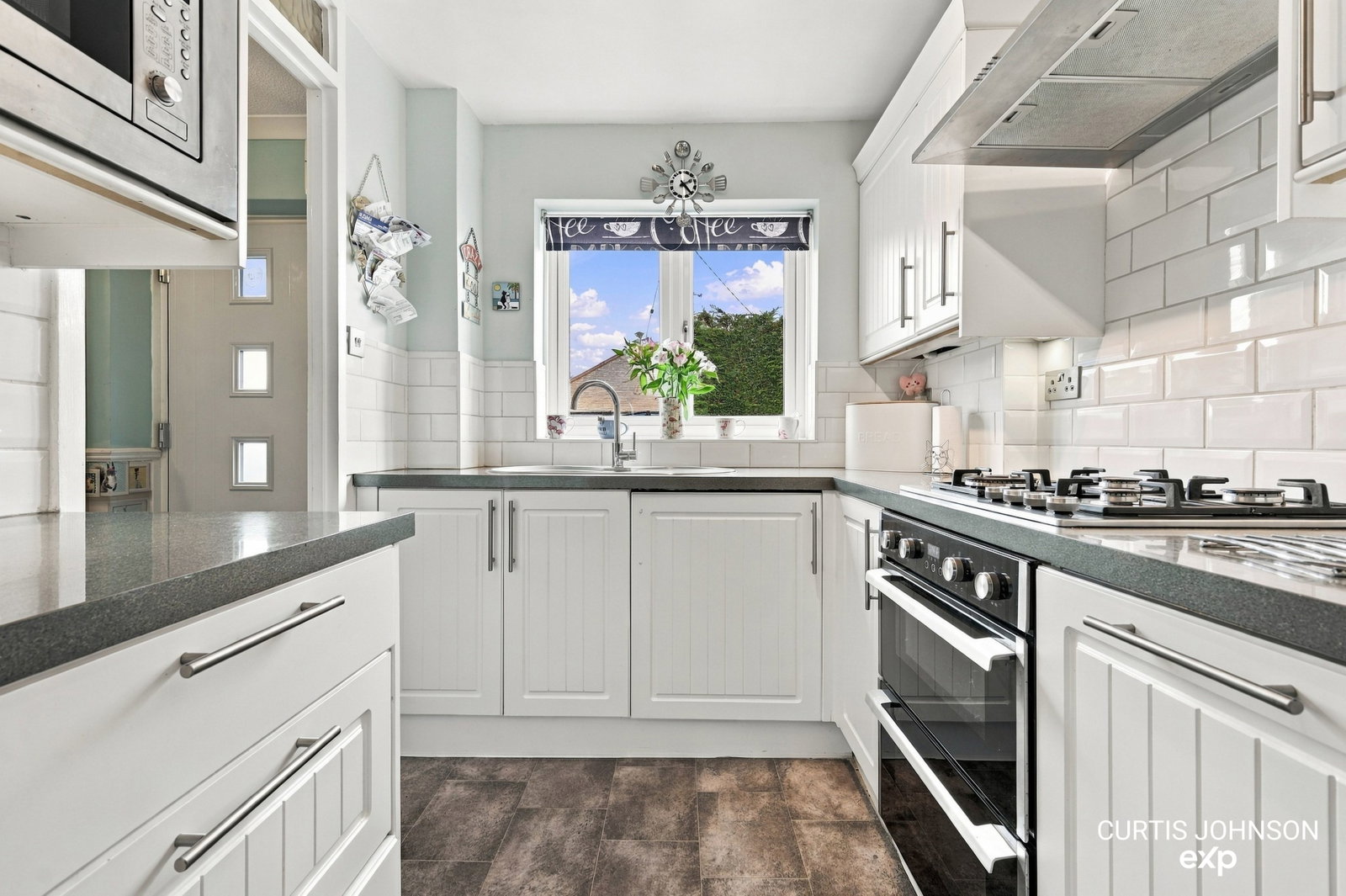 Terraced House for sale in Basildon, Chalvedon Avenue, Pitsea, Basildon, SS13 1AF
