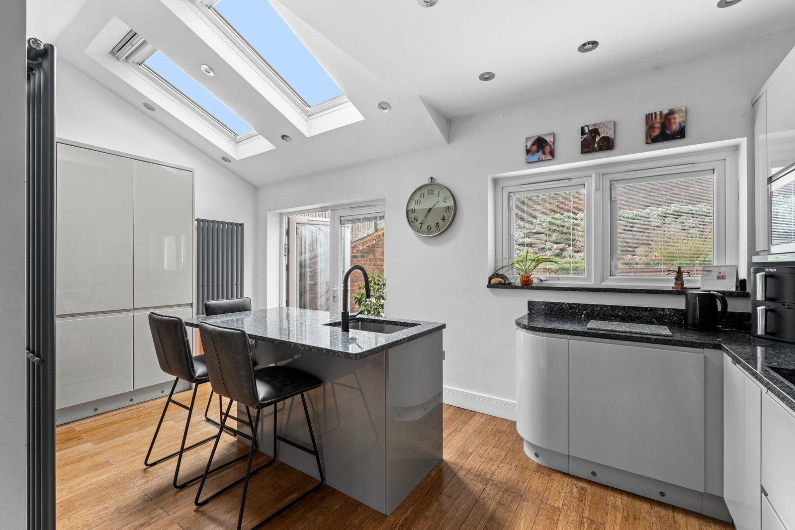 Semi Detached House for sale in Caterham, Stafford Road, Caterham, CR3 6NP