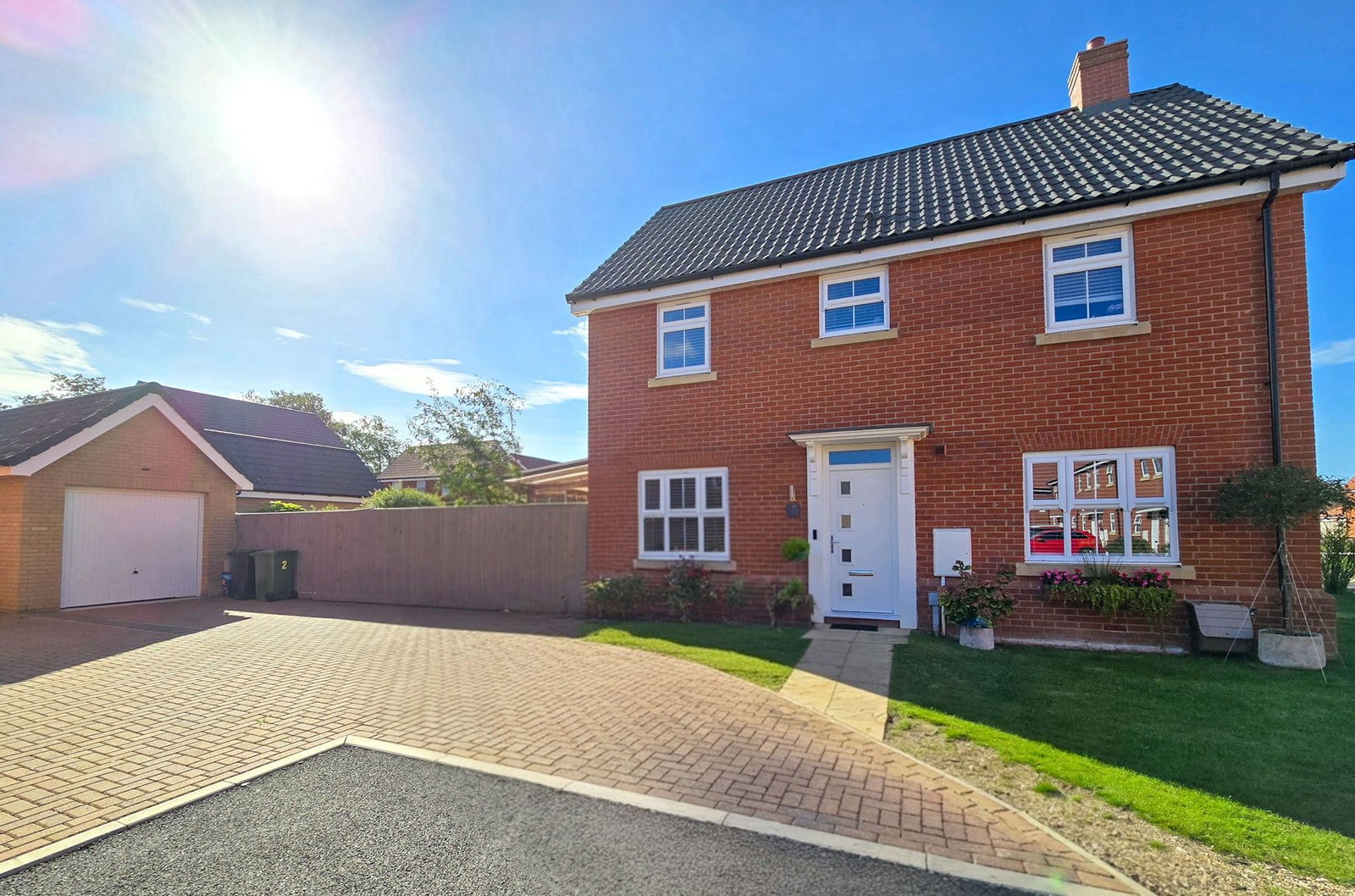 Detached House for sale in Attleborough, Halifax Close, Attleborough NR17, 1075 m²
