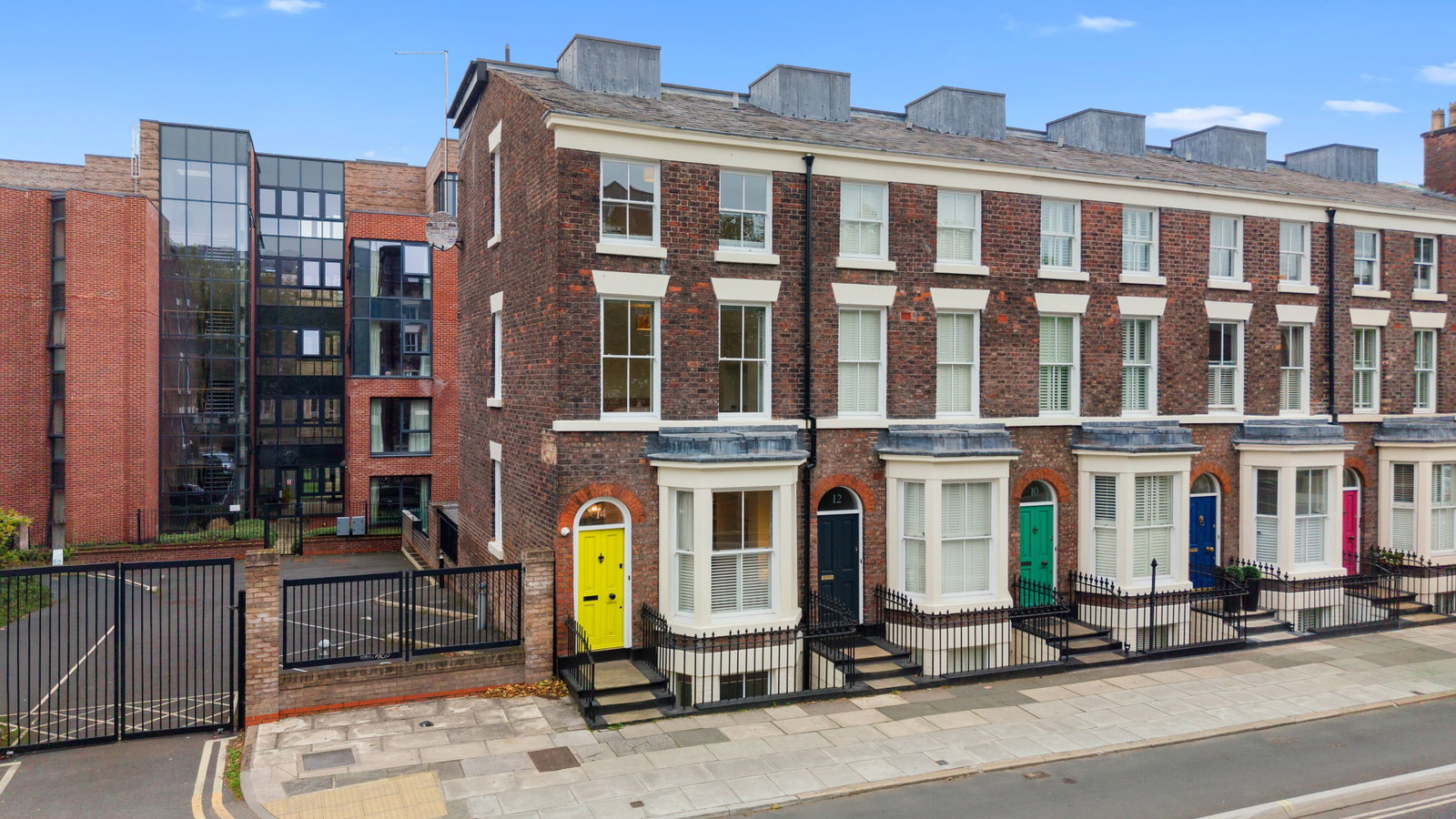 End Of Terrace House for sale in Liverpool, Catharine Street, Georgian Quarter, 1936 m²