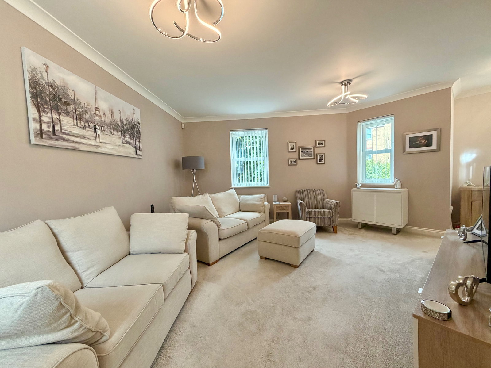Semi Detached House for sale in Torquay, The Willows, Torquay, 1023 m²