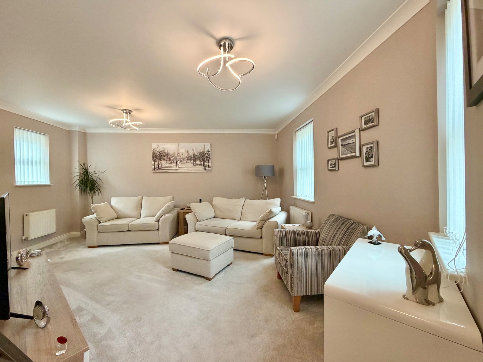 Semi Detached House for sale in Torquay, The Willows, Torquay, 1023 m²