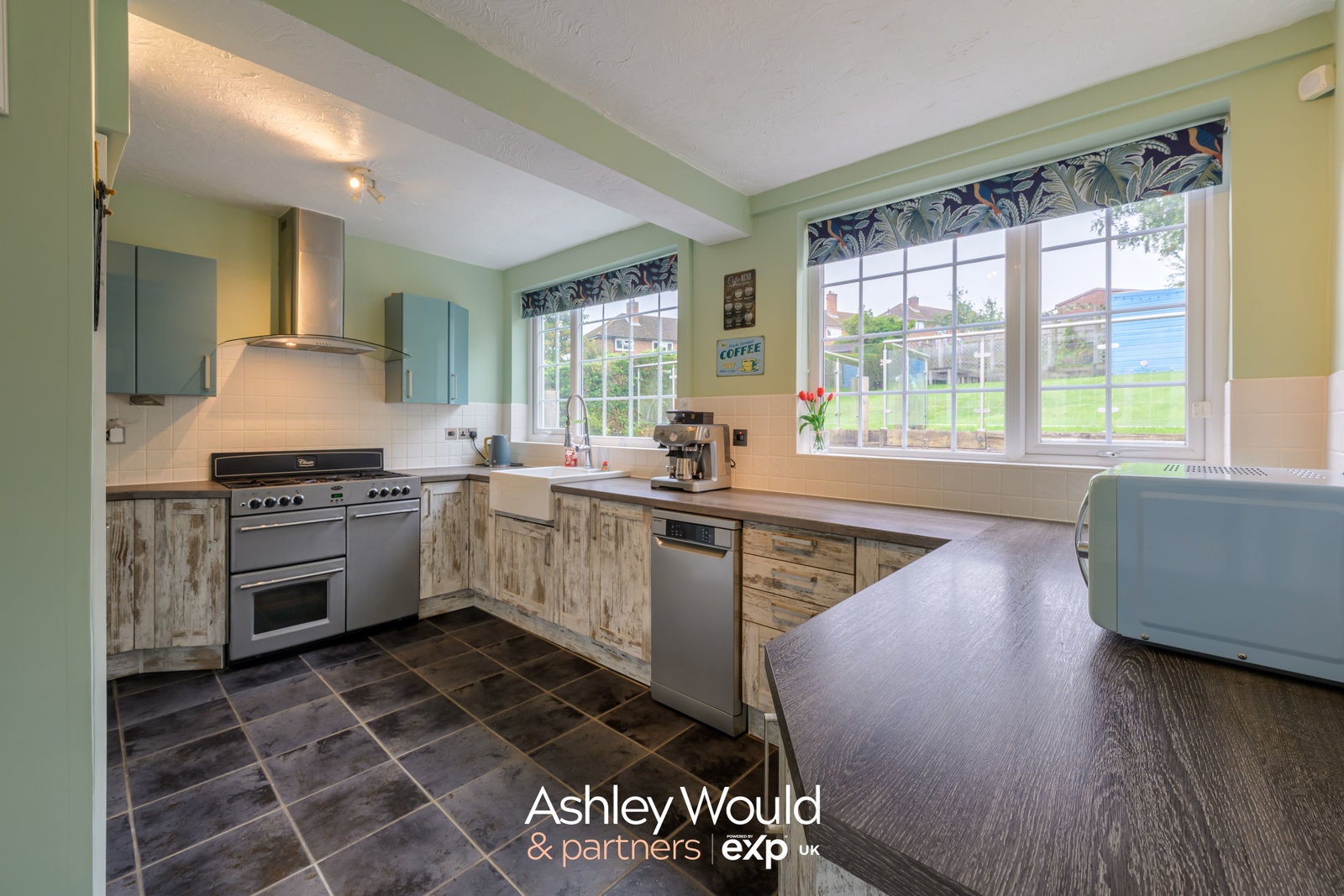 Semi Detached House for sale in Oldbury, Pine Road, Tividale, Oldbury, B69 1TZ