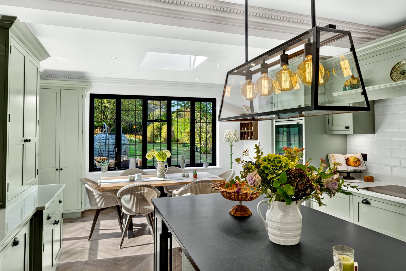 Detached House for sale in Radlett, Newlands Avenue, Radlett, WD7, 4720 m²