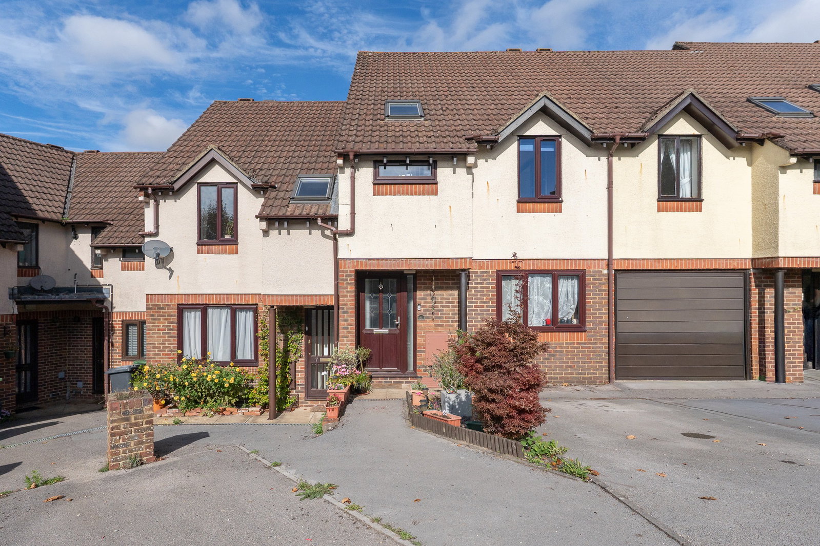 Terraced House for sale in Alton, Maltings Close, Alton, GU34 1DT, 1097 m²