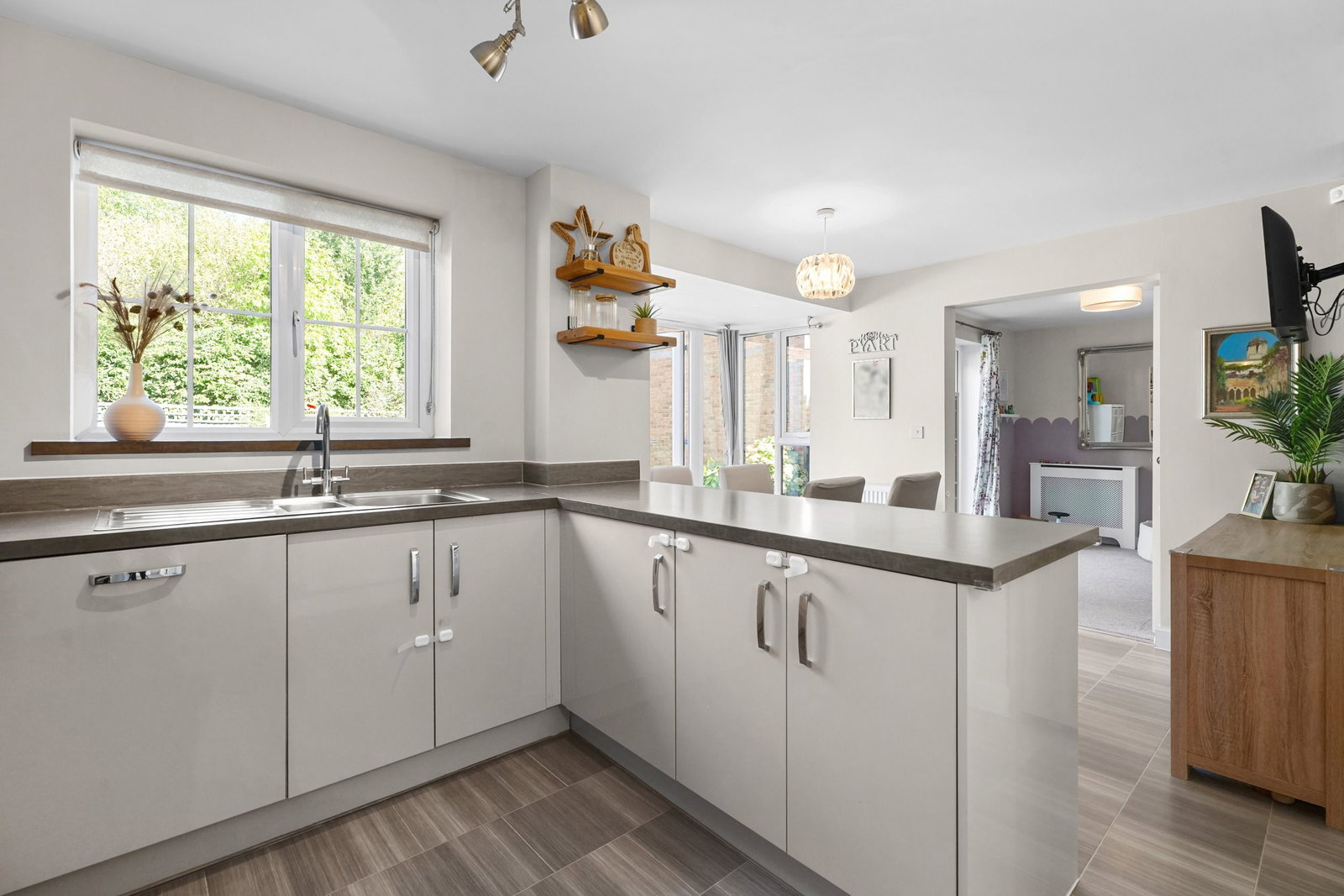 Detached House for sale in Milton Keynes, Maritime Way, Brooklands, Milton Keynes, MK10 7FS, 1442 m²