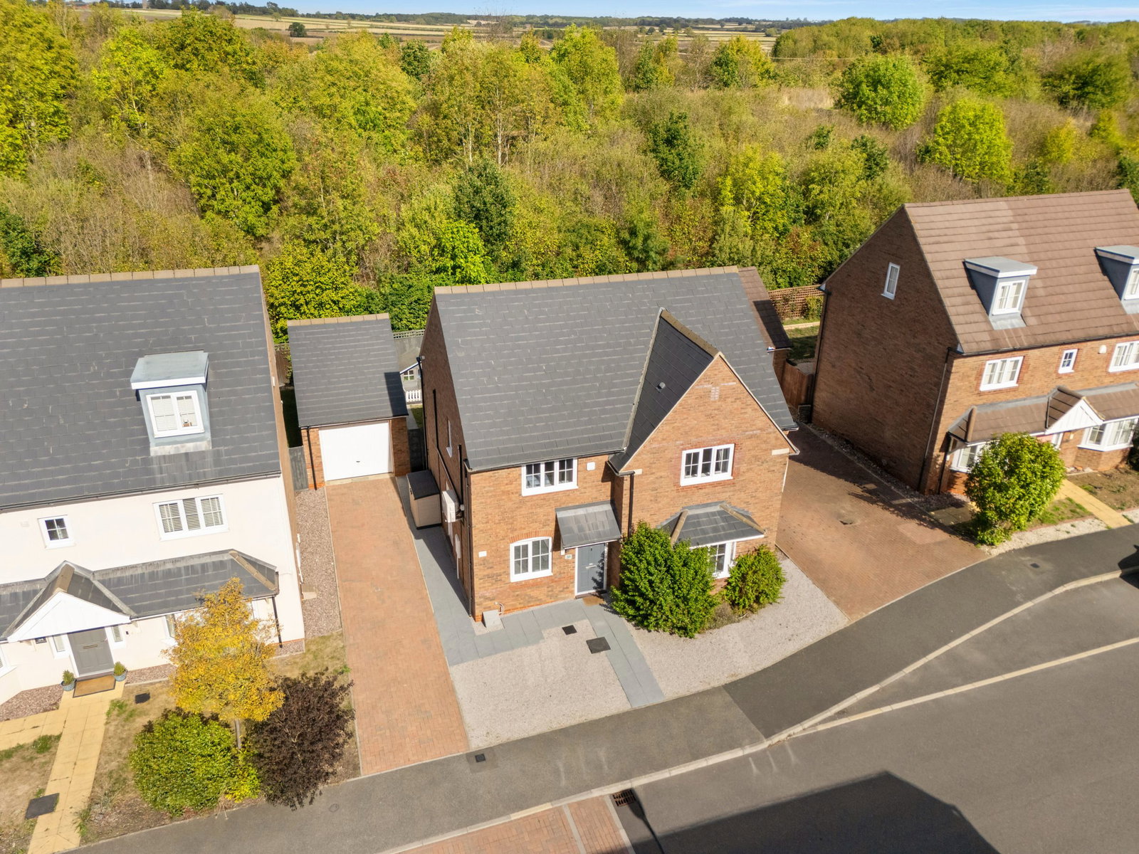 Detached House for sale in Milton Keynes, Maritime Way, Brooklands, Milton Keynes, MK10 7FS, 1442 m²