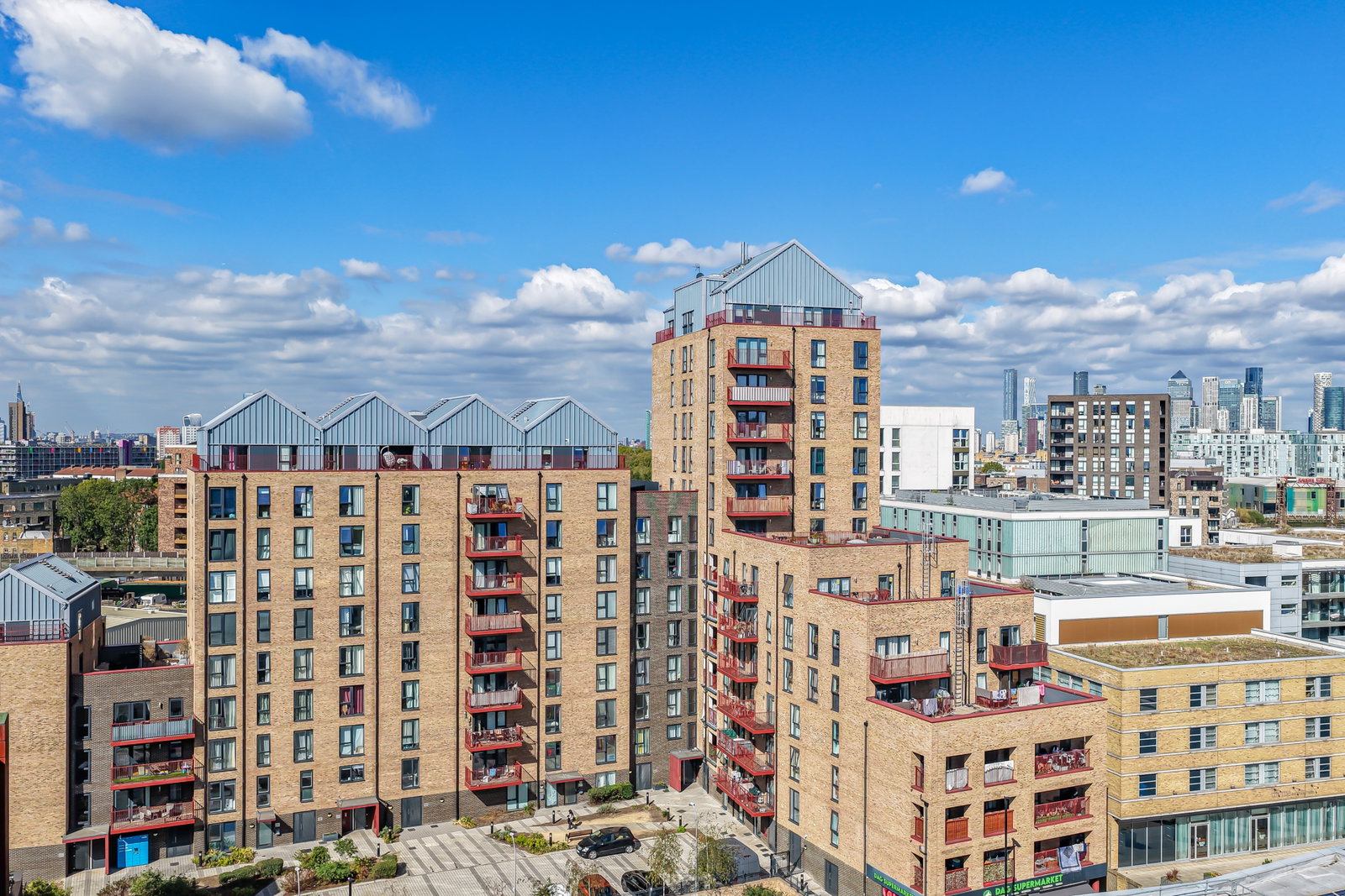 Flat for sale in London, Greenwich High Road, SE10, 972 m²
