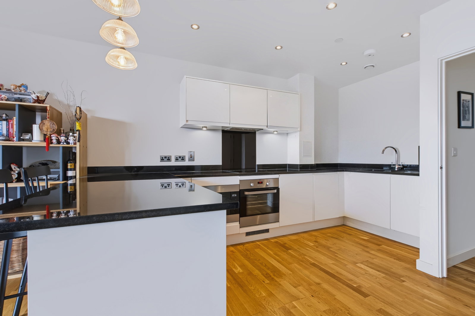 Flat for sale in London, Greenwich High Road, SE10, 972 m²