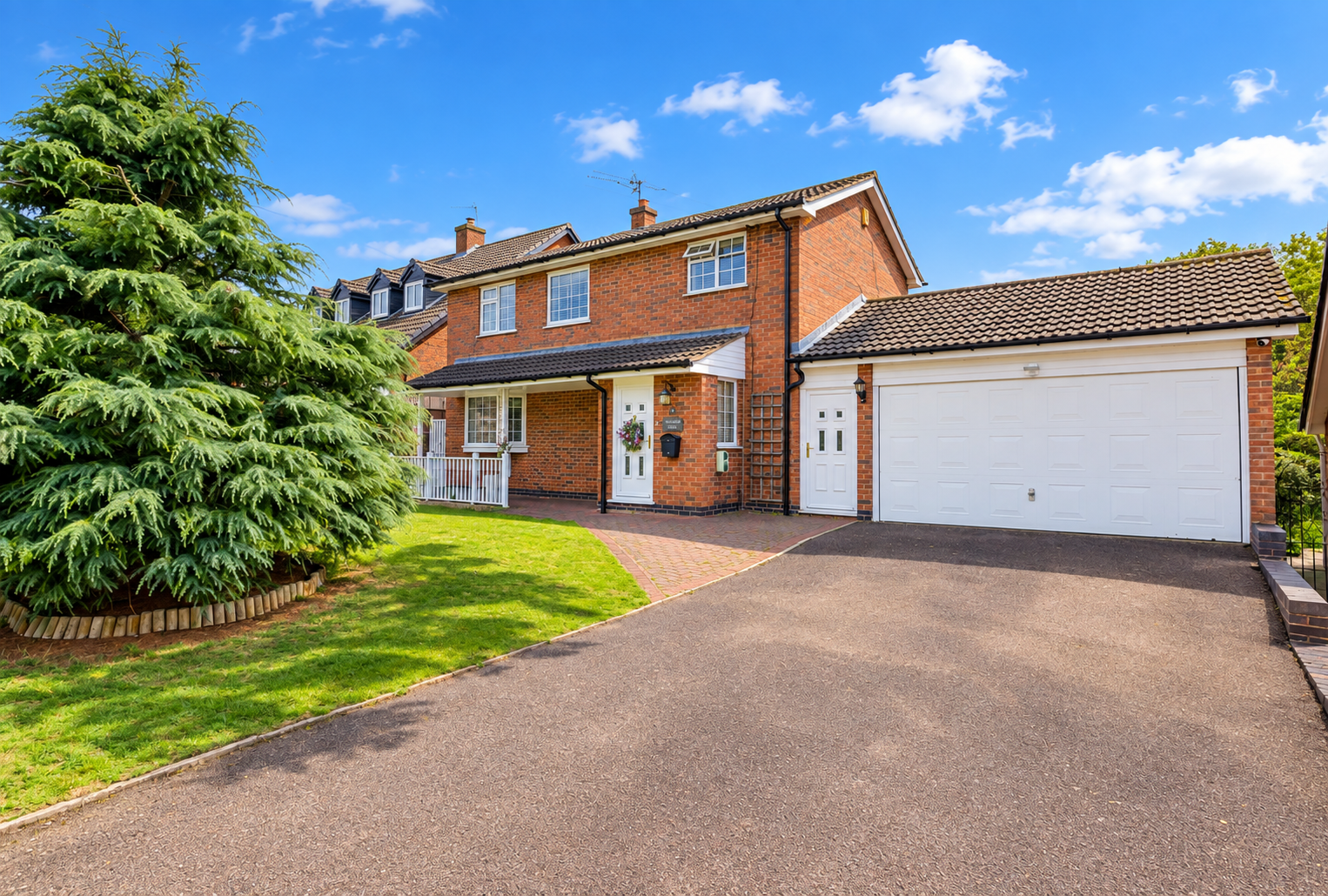 Detached House for sale in Grantham, Stephenson Avenue on Gonerby Hill Foot in Grantham, 1020 m²