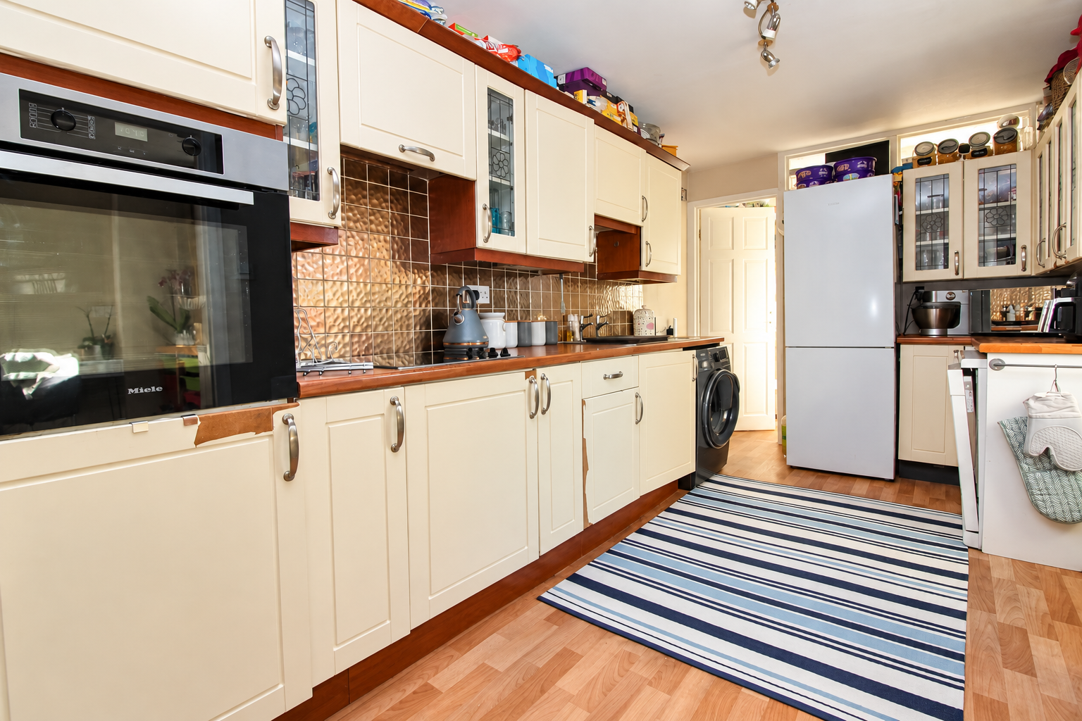 Semi Detached House for sale in Aylesford, Robson Drive, Aylesford, ME20 7JP