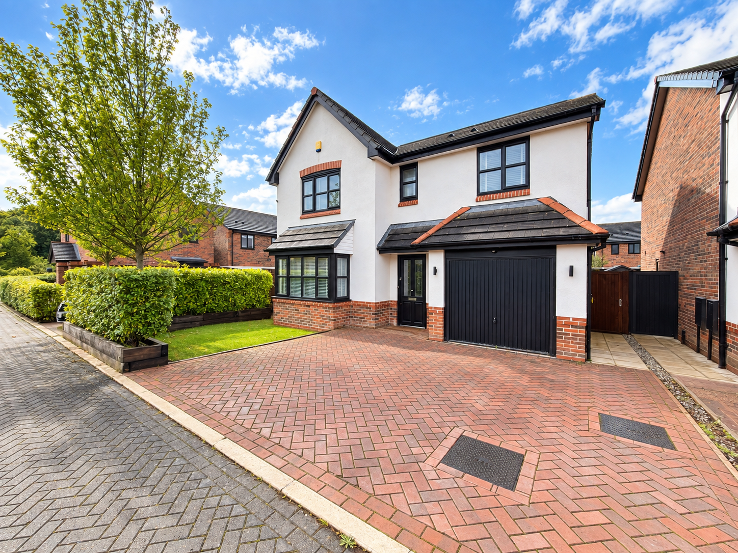 Detached House for sale in Stockport, Blackthorn Road, Hazel Grove, Stockport, SK7 5EL