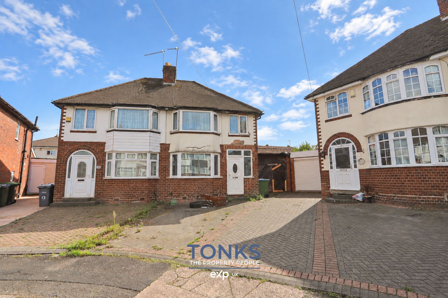 Semi Detached House for sale in Rowley Regis, Petersfield Drive, Rowley Regis, B65 0SA