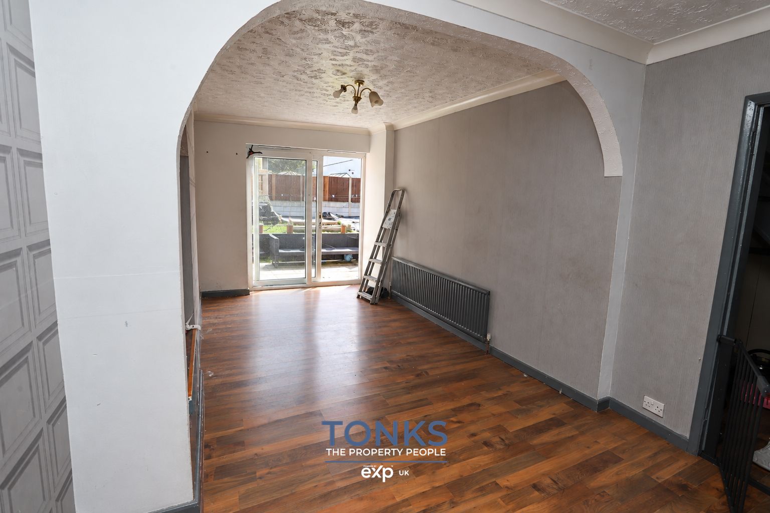 Semi Detached House for sale in Rowley Regis, Petersfield Drive, Rowley Regis, B65 0SA