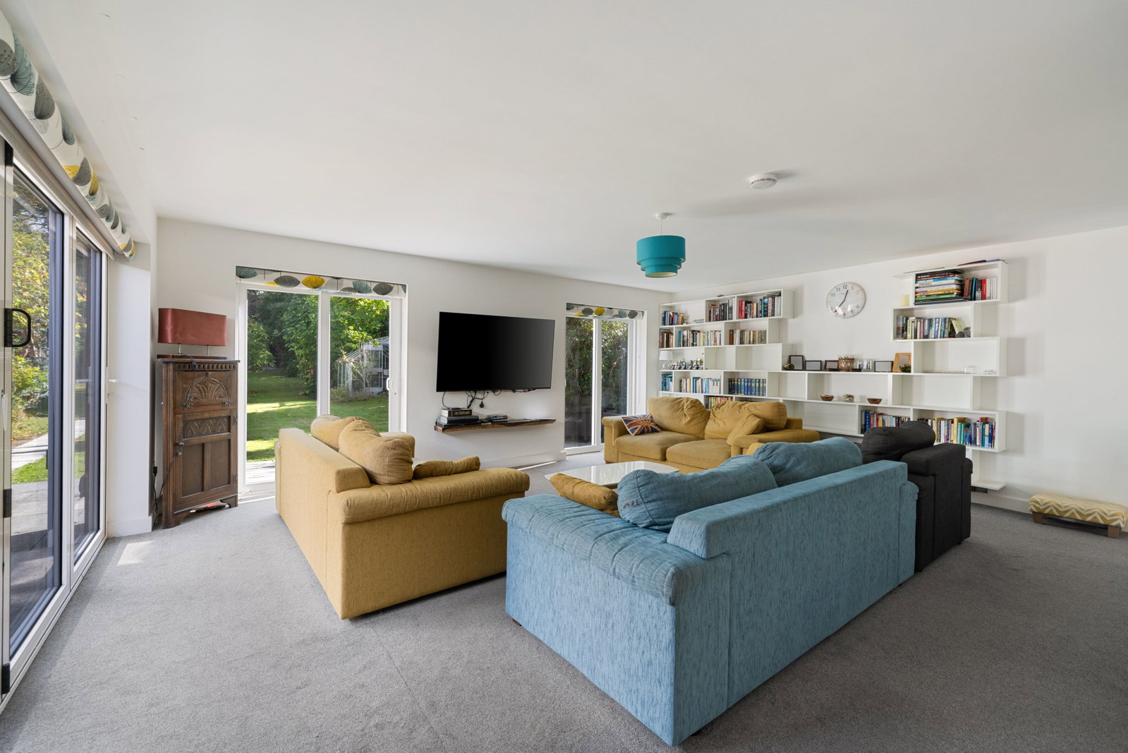 Bungalow for sale in Liphook, Dryden Way, Liphook, GU30 7QB, 3000 m²