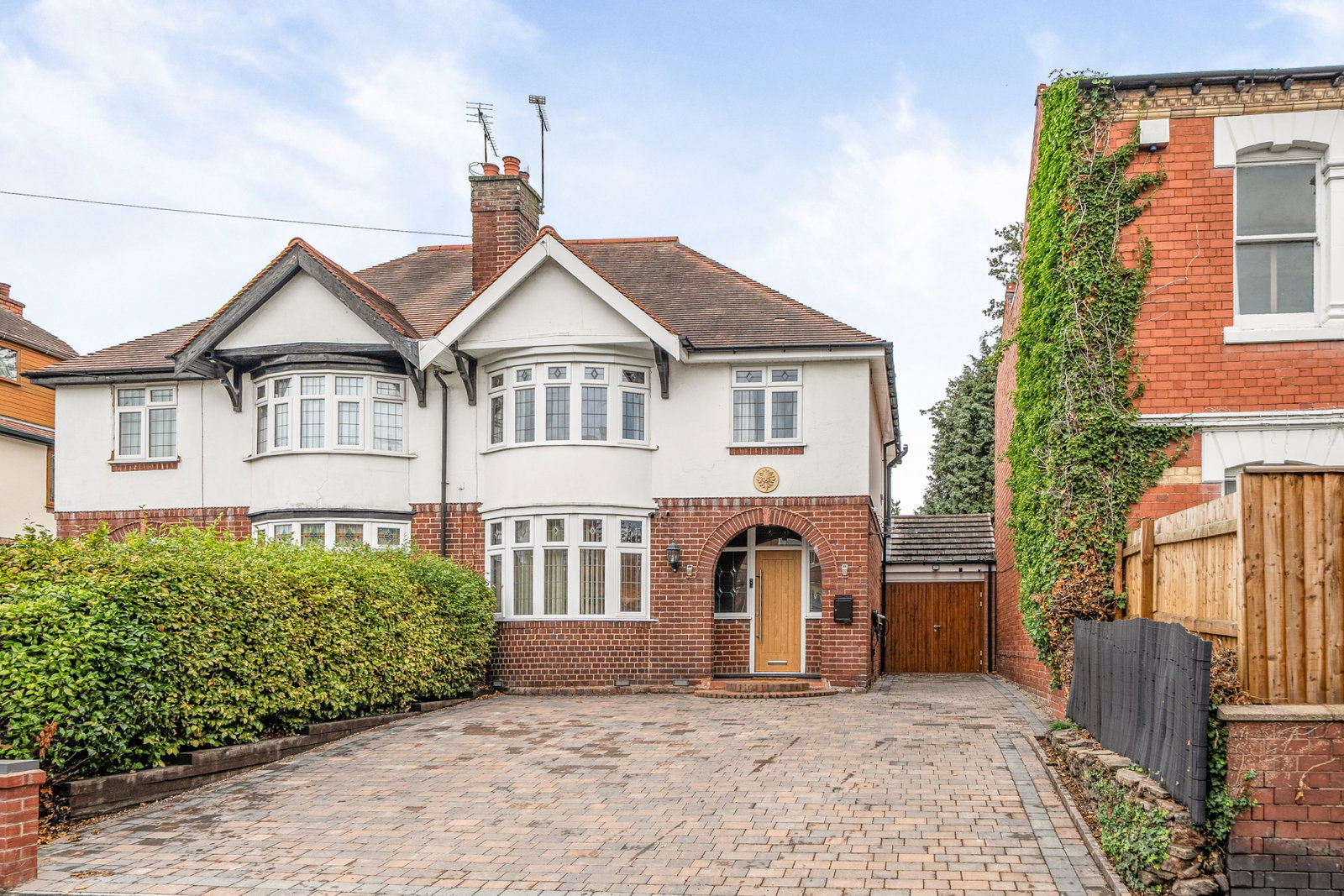 Semi Detached House for sale in Kidderminster, Chester Road North, Kidderminster, DY10 2RS