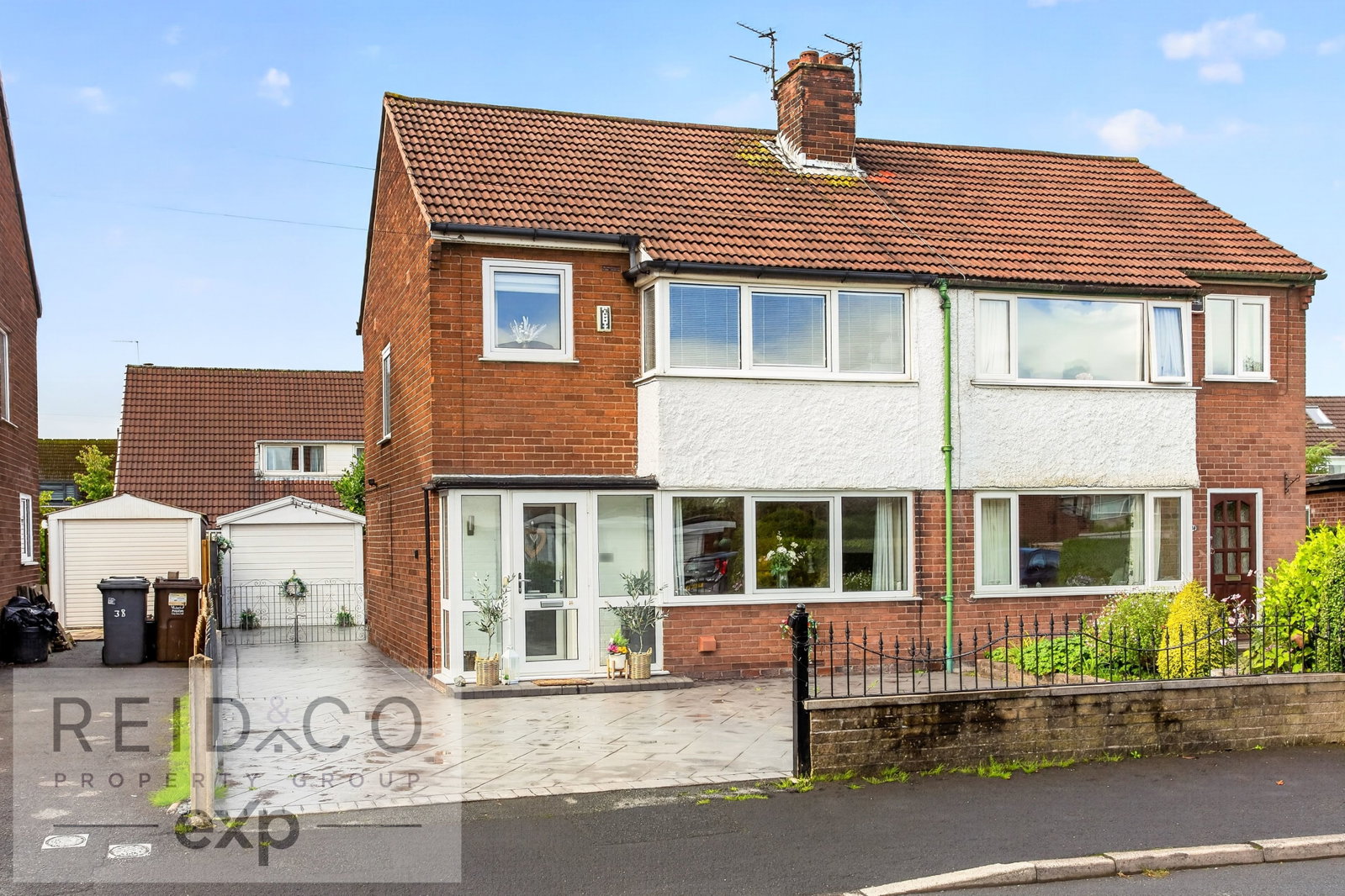 Semi Detached House for sale in Preston, Hurstway, Fulwood, Preston, PR2 9TT, 940 m²