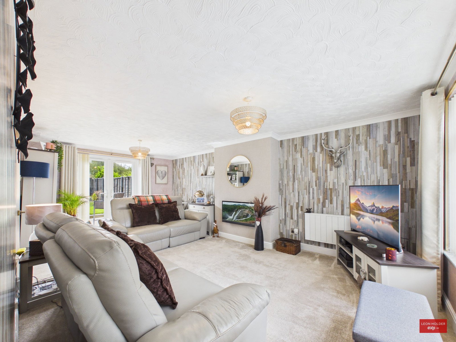 Semi Detached House for sale in Gloucester, Rowan Gardens, Brockworth, Gloucester, GL3 4DT