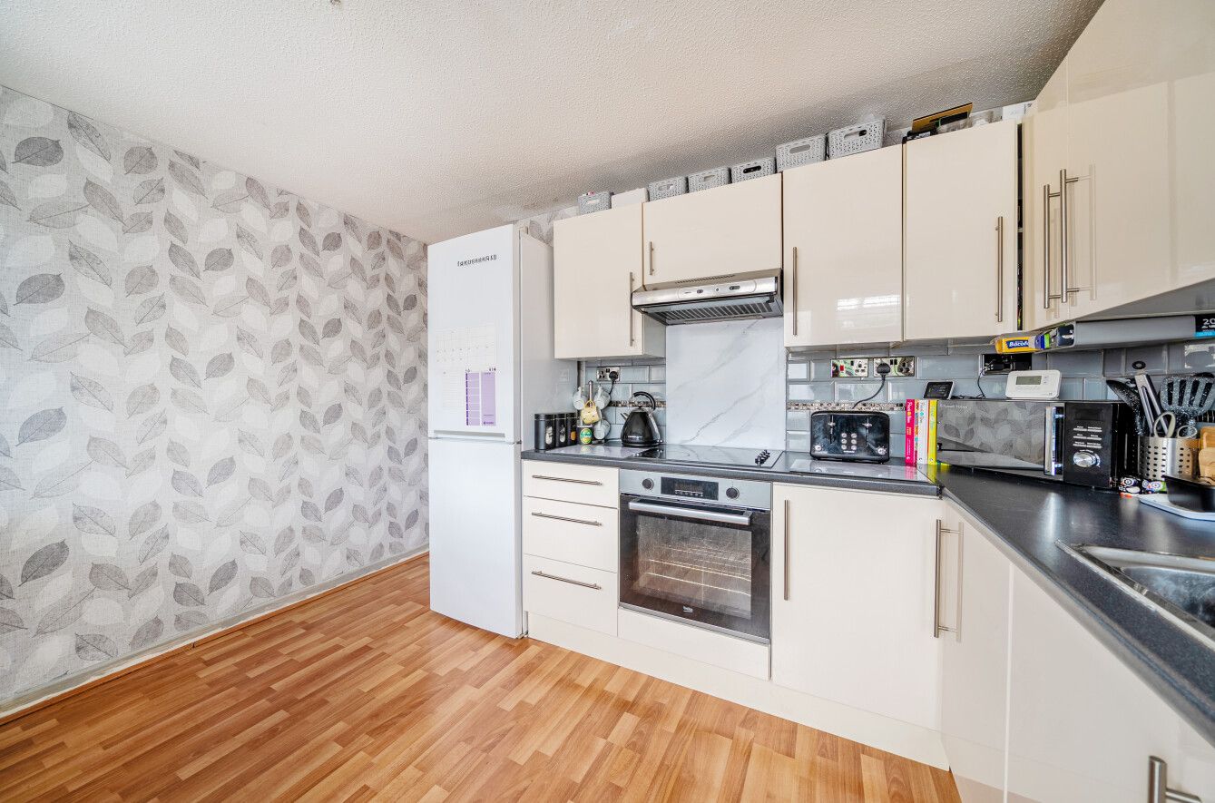 Terraced House for sale in York, Wheatley Drive, Haxby, York, YO32 2WA, 638 m²