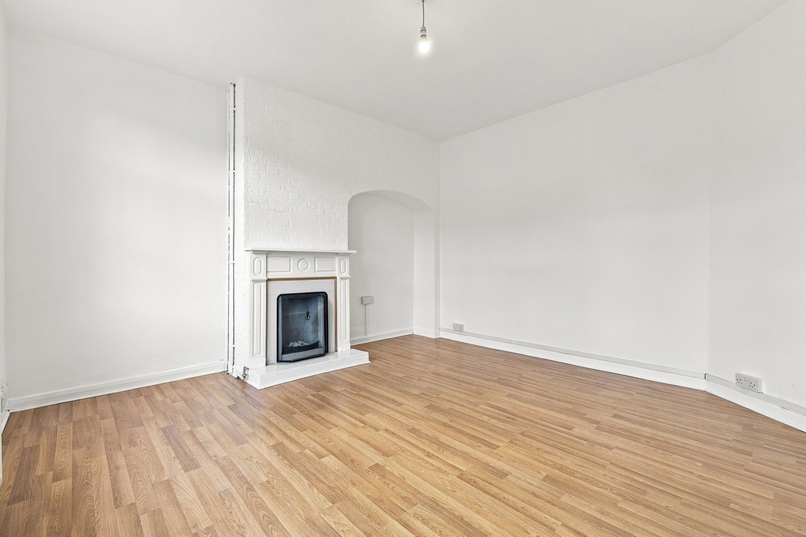 Terraced House for sale in Bromley, Camlan Road, BR1 5LT