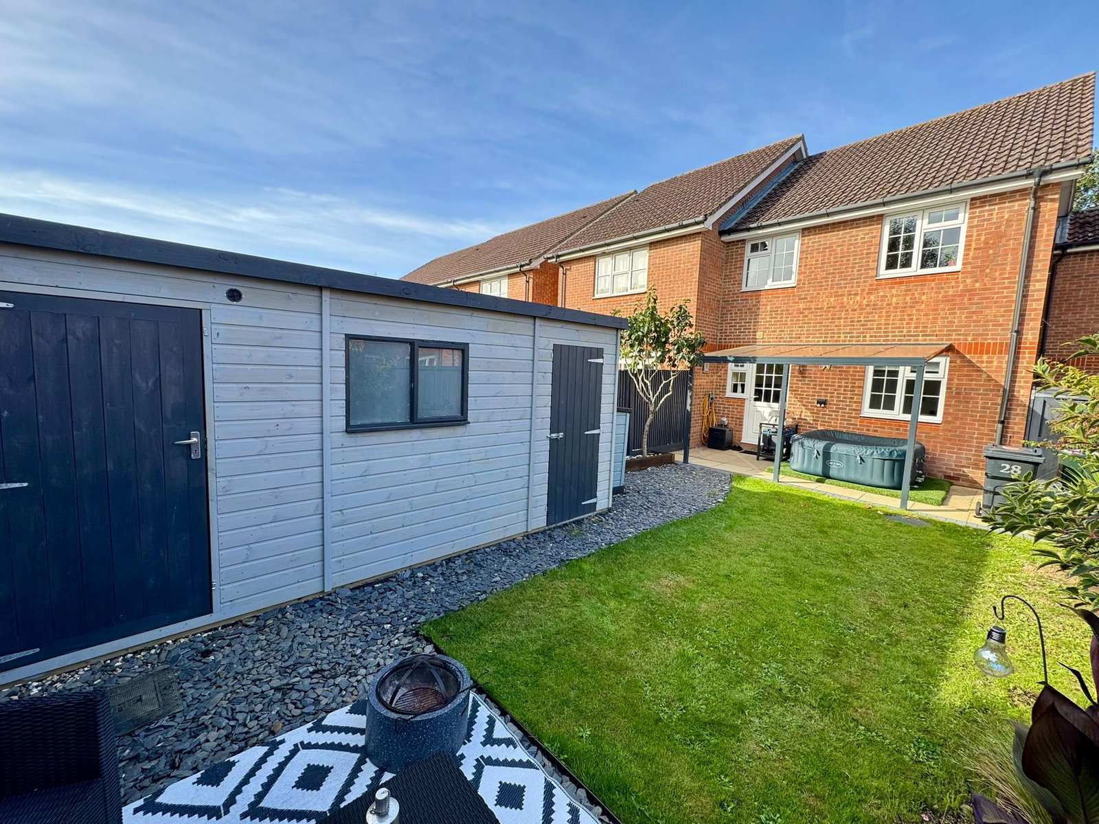 Semi Detached House for sale in Ashford, Skylark Way, Kingsnorth, TN23
