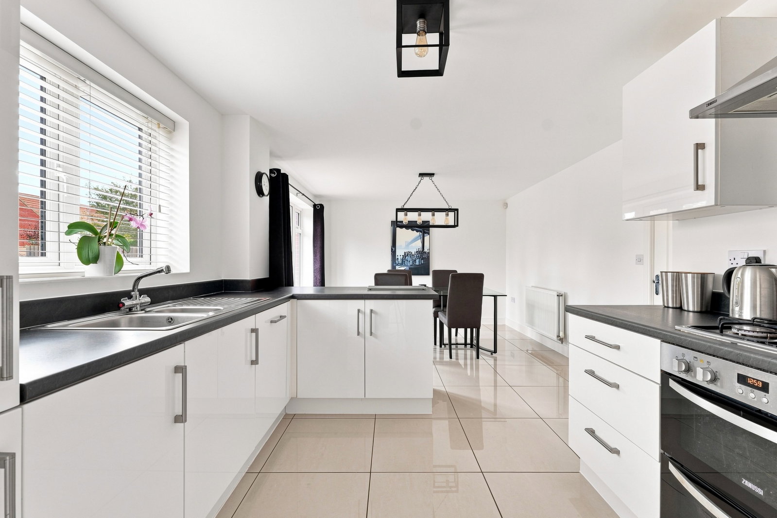 Detached House for sale in Nottingham, Victoria Way, Hucknall, NG15, 1238 m²