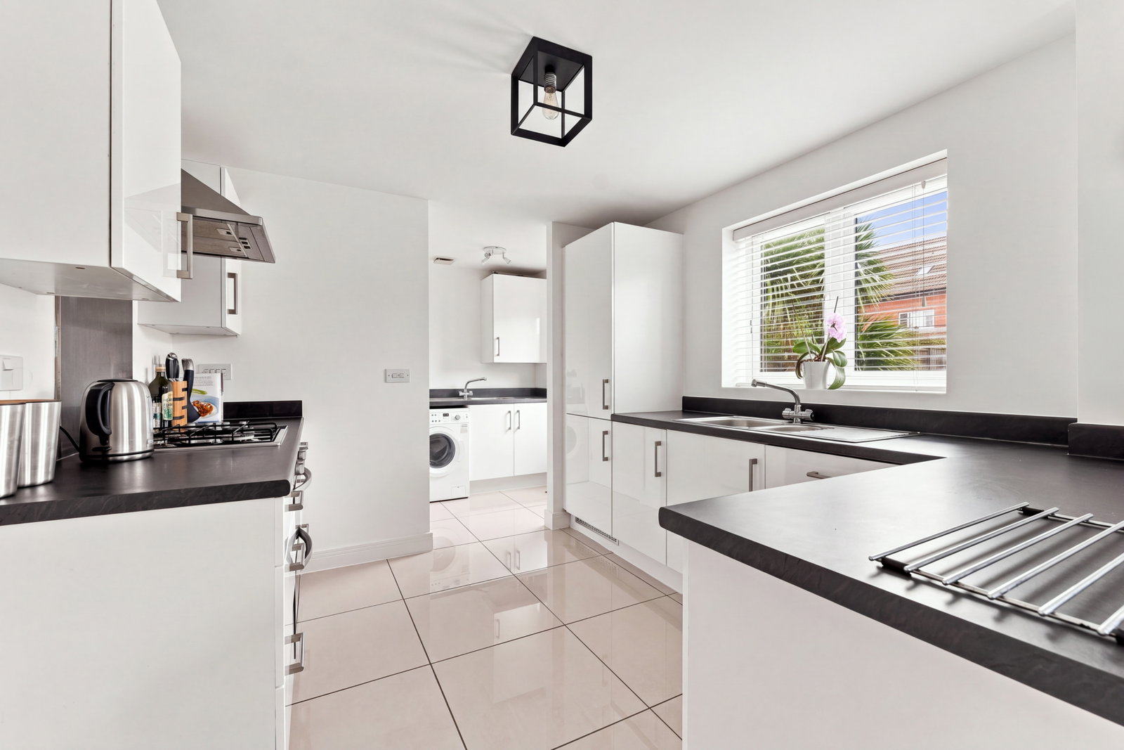 Detached House for sale in Nottingham, Victoria Way, Hucknall, NG15, 1238 m²