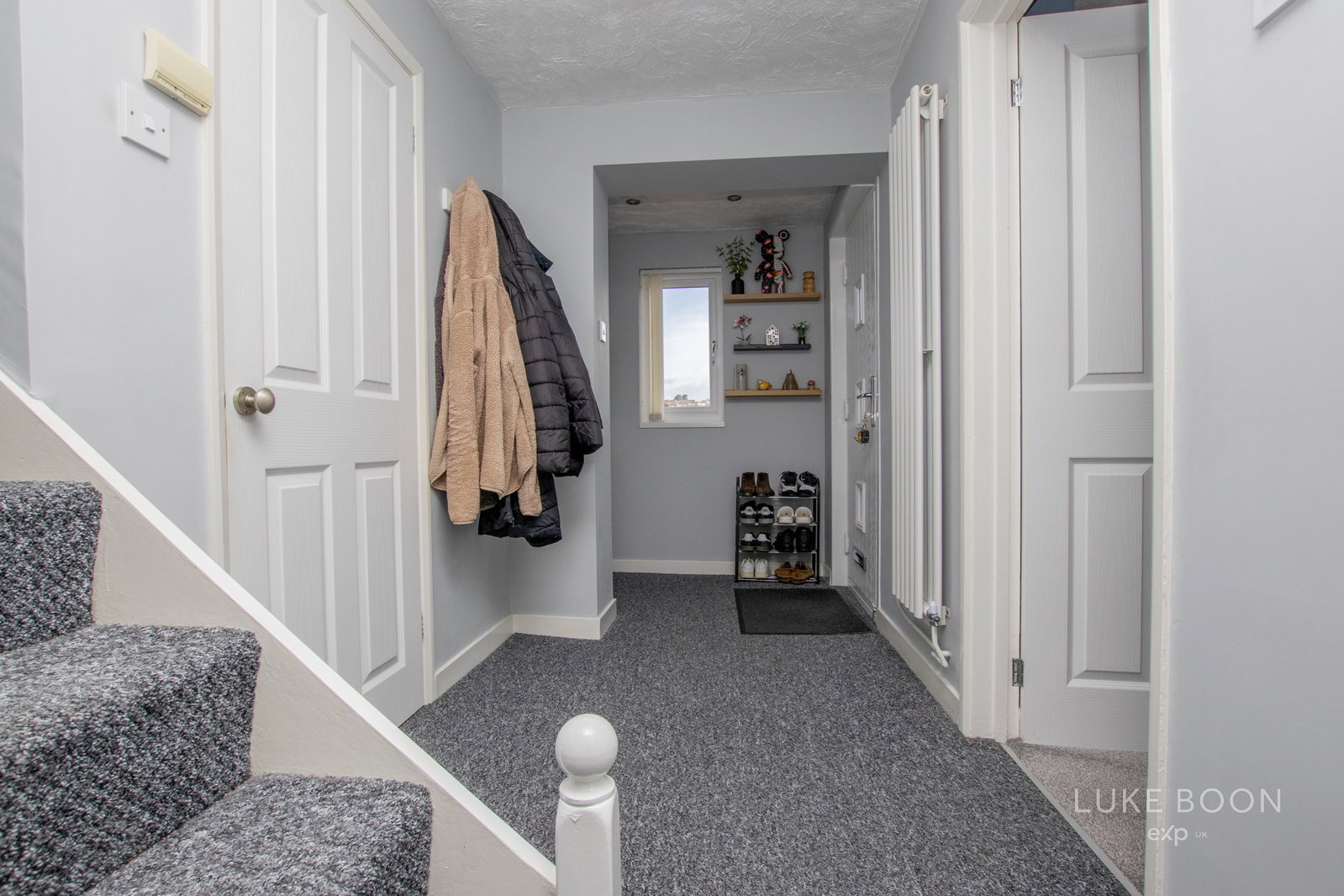 Terraced House for sale in Plymouth, Humber Close, Deer Park, PL3 6SL, 896 m²