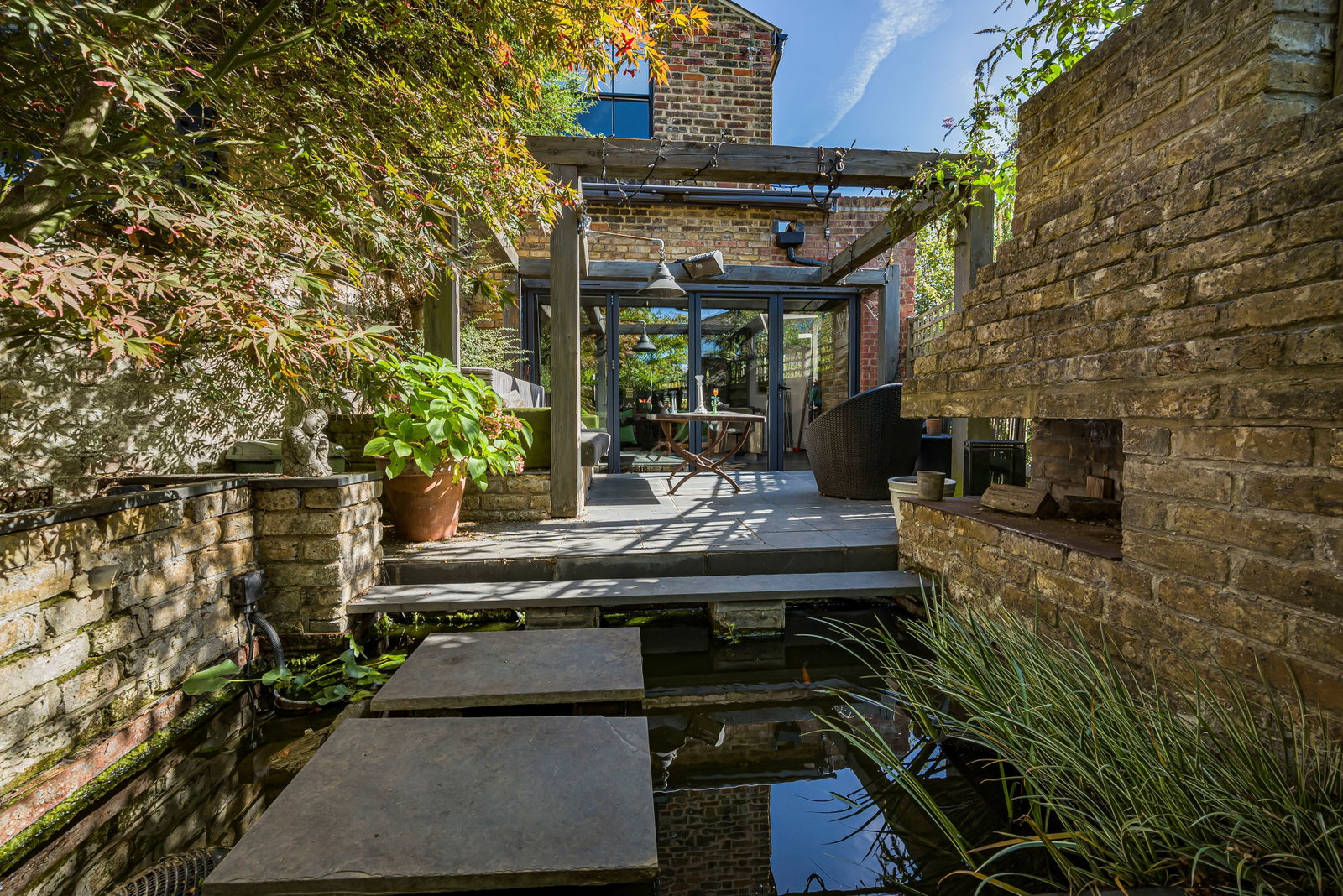 End Of Terrace House for sale in London, Pentney Road, Hyde Farm, Balham, 1562 m²