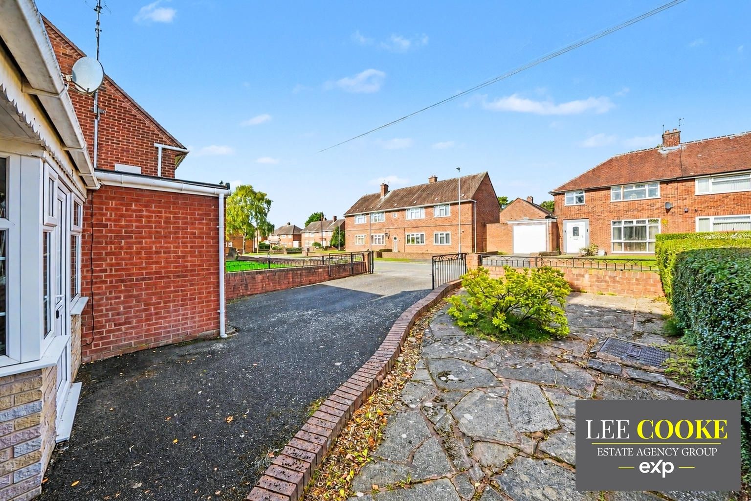 Semi Detached House for sale in Wolverhampton, Parry Road, Ashmore Park, Wednesfield, Wolverhampton, WV11 2PS