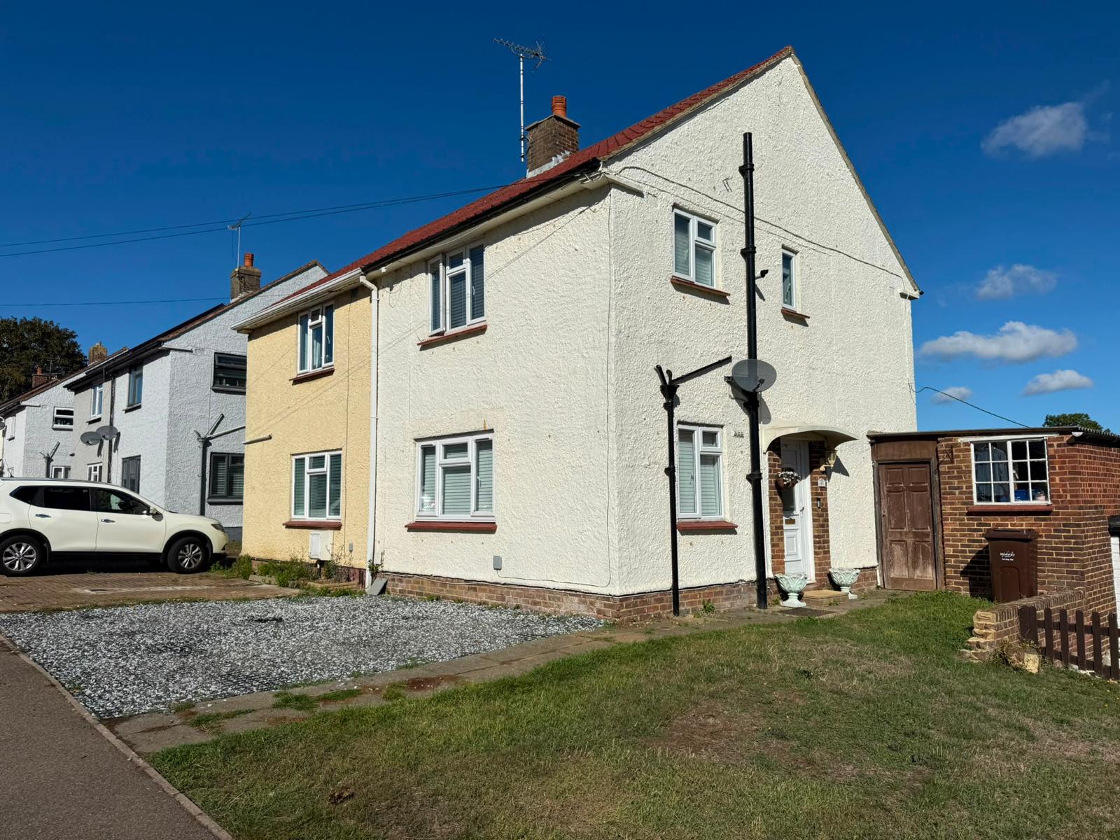 Semi Detached House for sale in Gillingham, Chilham Road, Gillingham, ME8 6BU