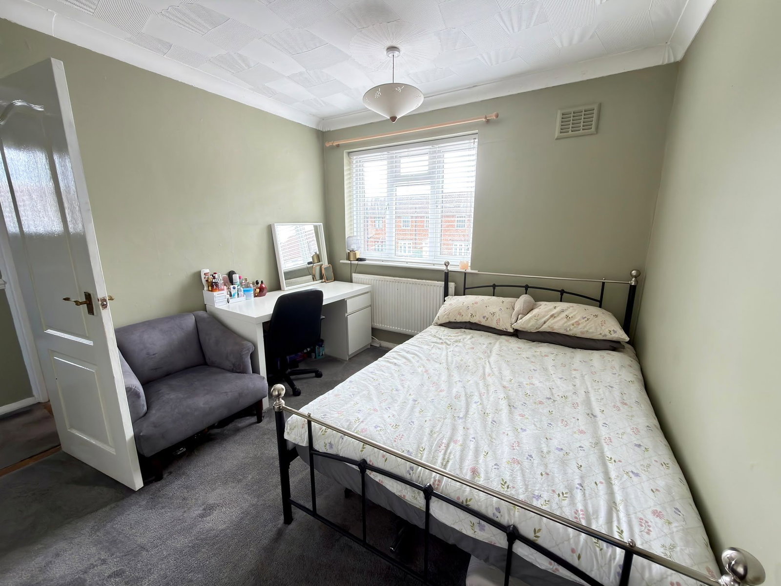 Semi Detached House for sale in Gillingham, Chilham Road, Gillingham, ME8 6BU