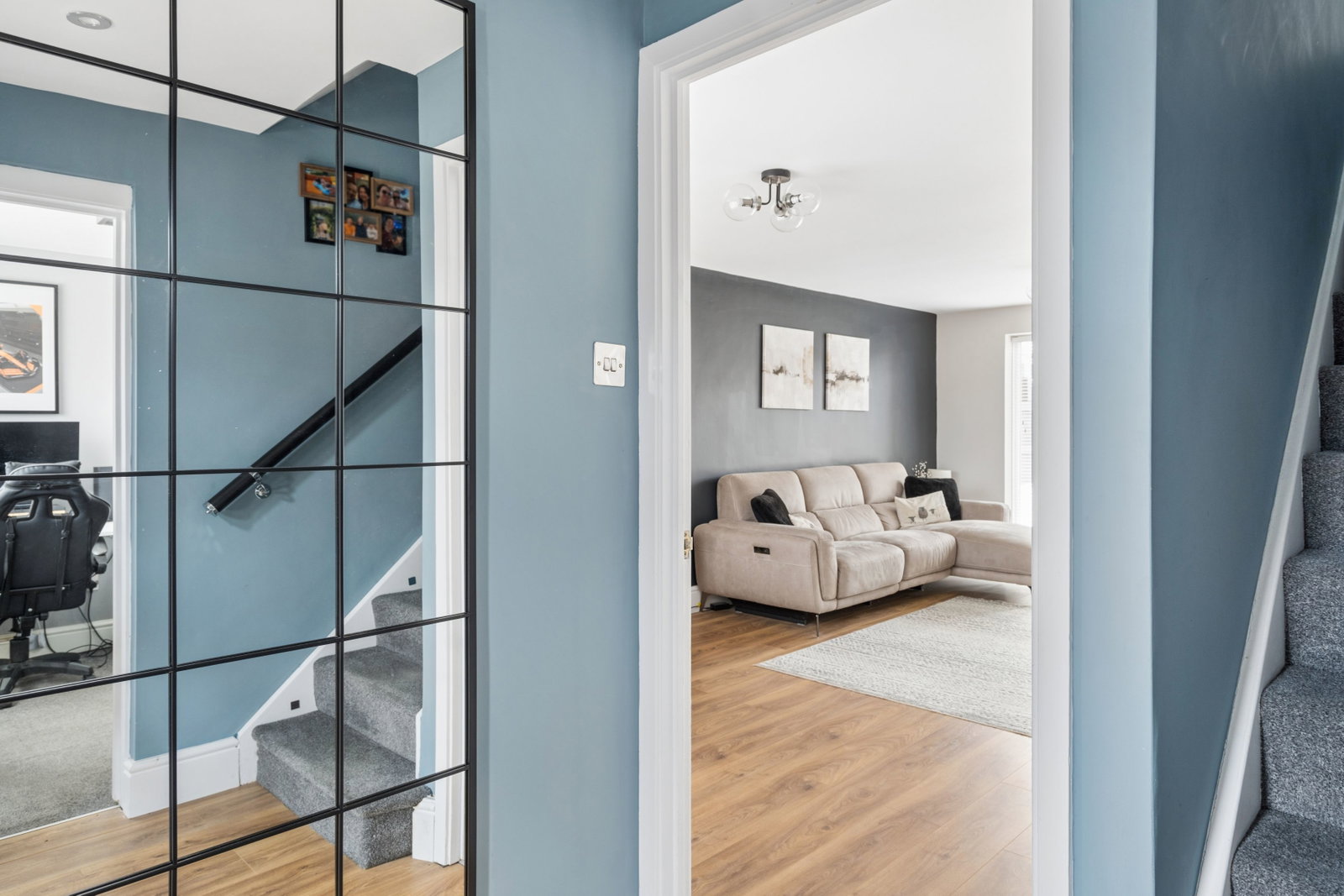 Semi Detached House for sale in Dunstable, Salters Way, Dunstable, LU6 1BT, 1084 m²