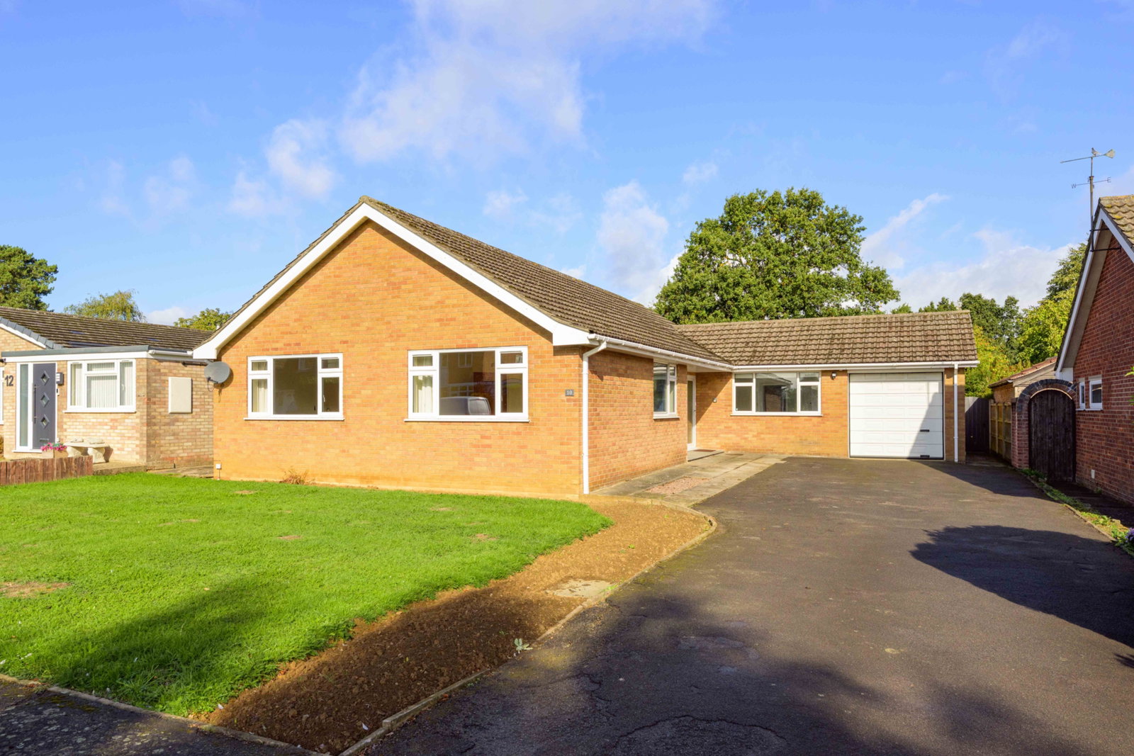 Bungalow for sale in Grantham, Grange Paddock in Barrowby, Grantham, 1399 m²