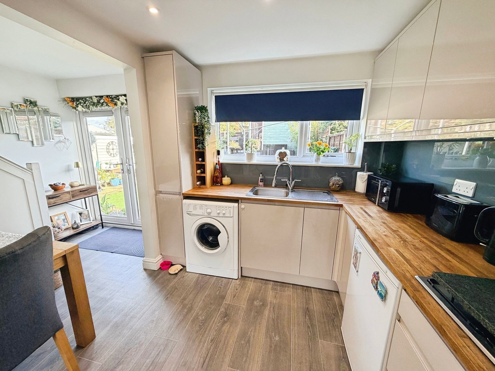 Semi Detached House for sale in Wakefield, Vicarage Close, Outwood, Wakefield, West Yorkshire, WF1 2LX
