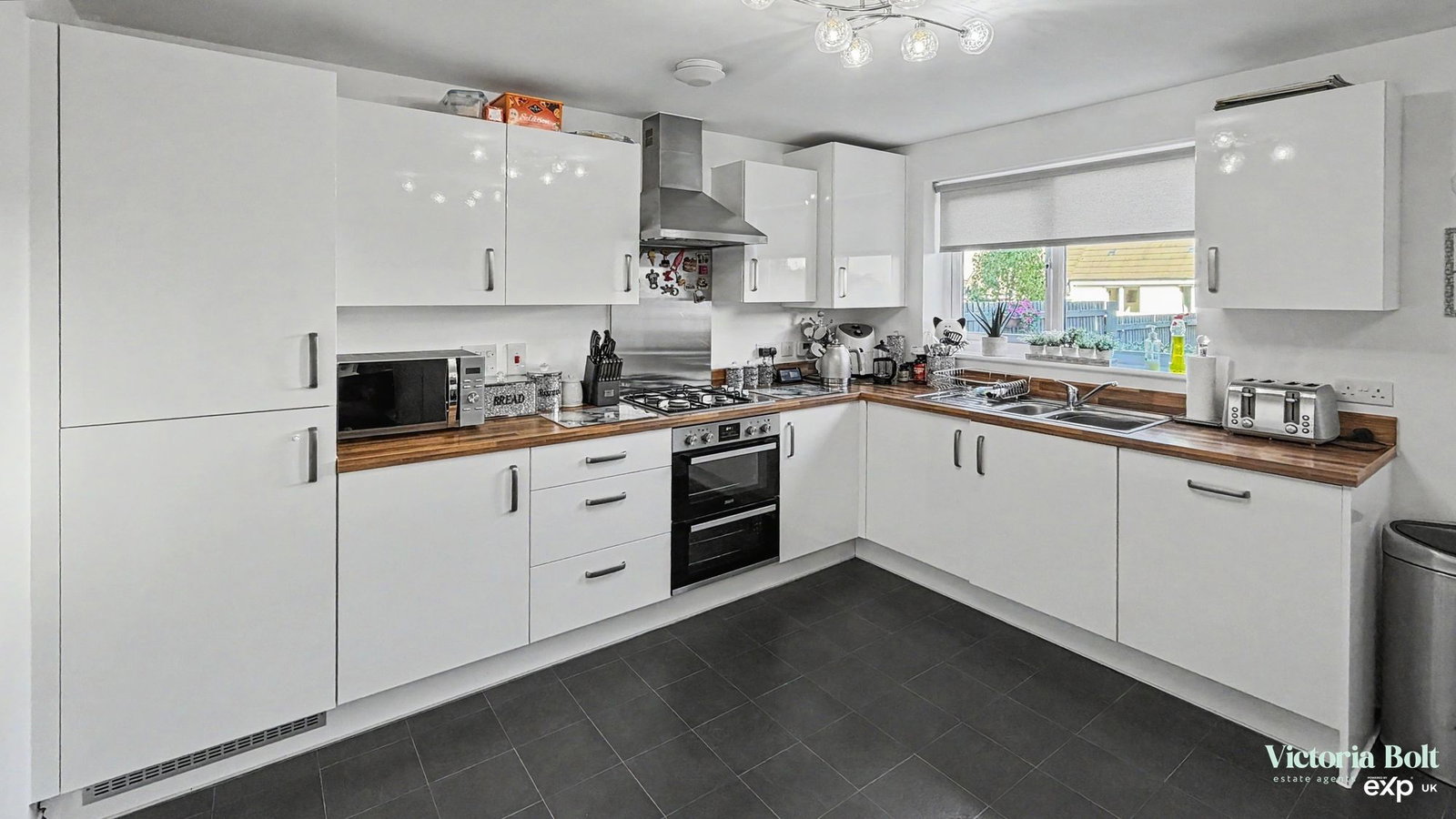 Town House for sale in Newton Abbot, Bugle Place, Newton Abbot, 1632 m²