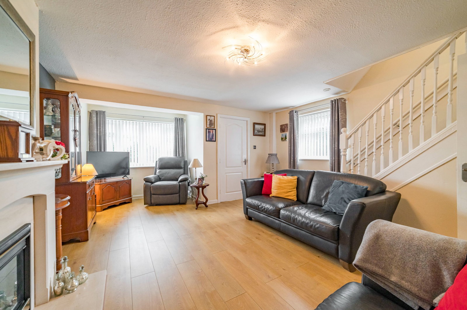 Semi Detached House for sale in Heywood, Higher Lomax Lane, Summit, 858 m²